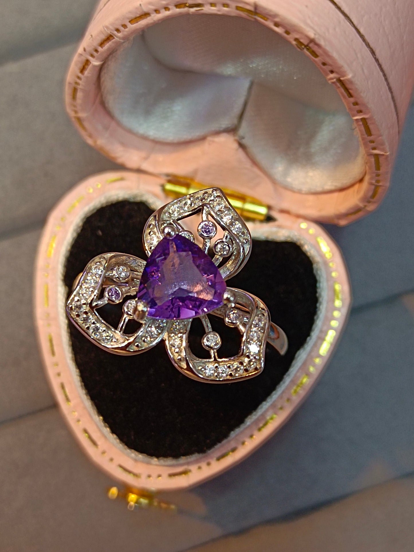 Utsøkt S925 Sterling Sølv Lilla Ametyst Orchid Ring - Elegante smykker