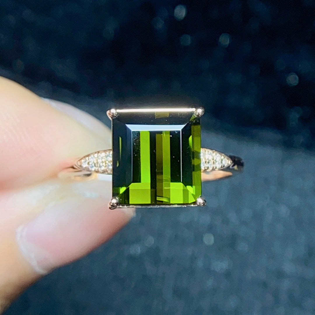 Anillo de Turmalina Natural en Oro de 18K con Detalles de Diamantes - Joyería Exquisita