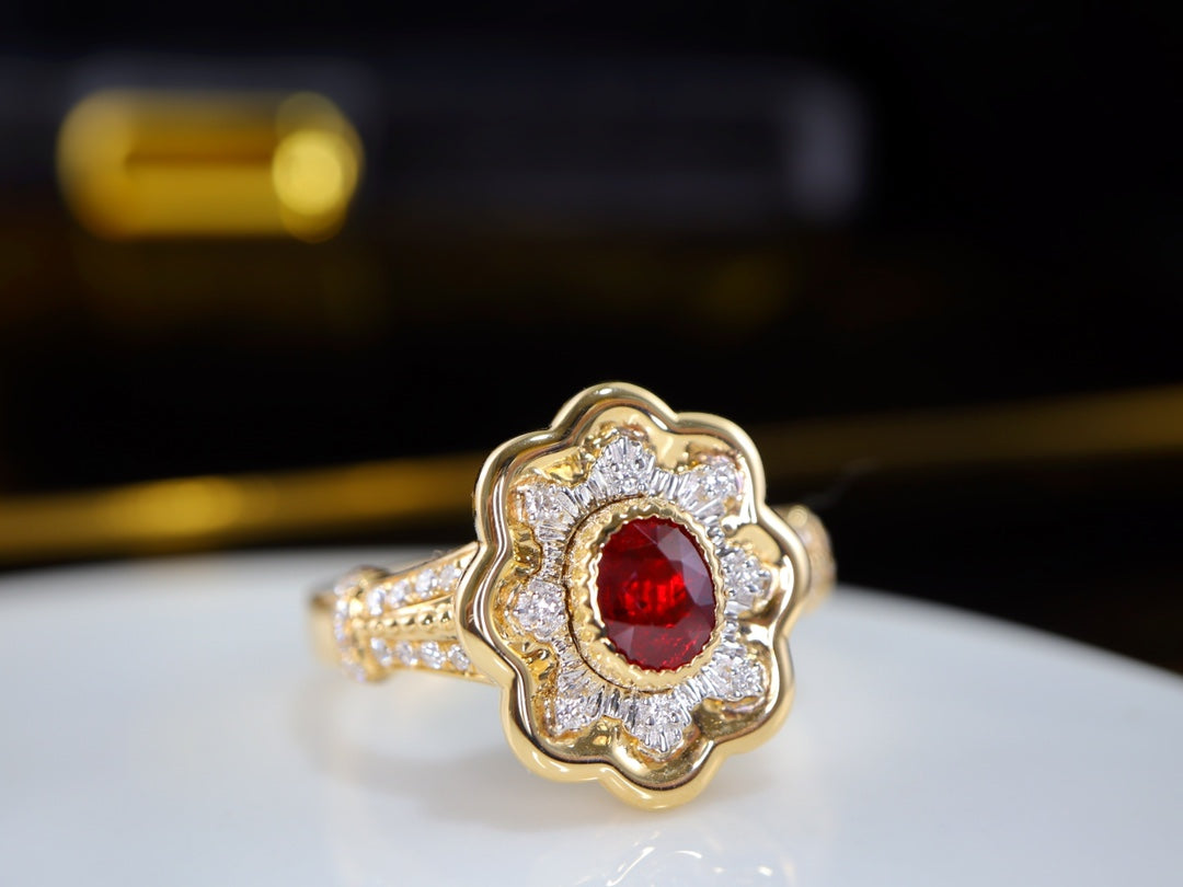 Vintage Pigeon's Blood Ruby Ring - Premium korukokoelma