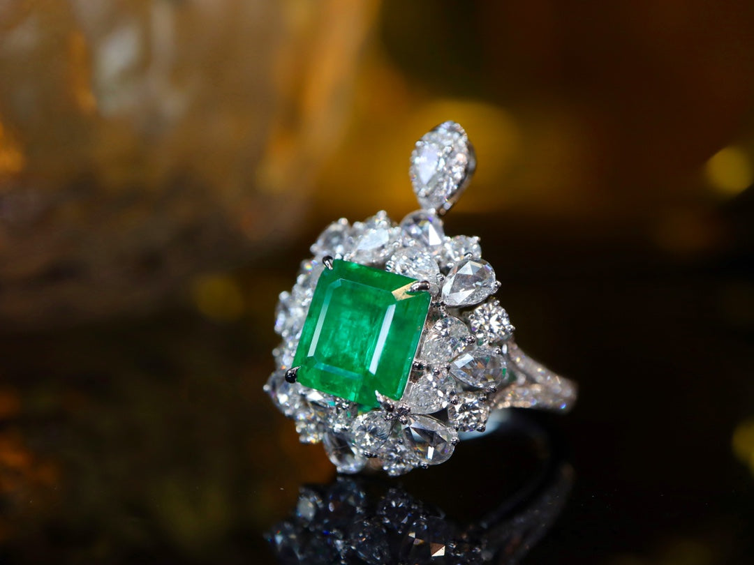 Emerald Pendant/Ring Dual-Use Jewelry -潘杰希尔 Vivid Green with GUILD Certificate