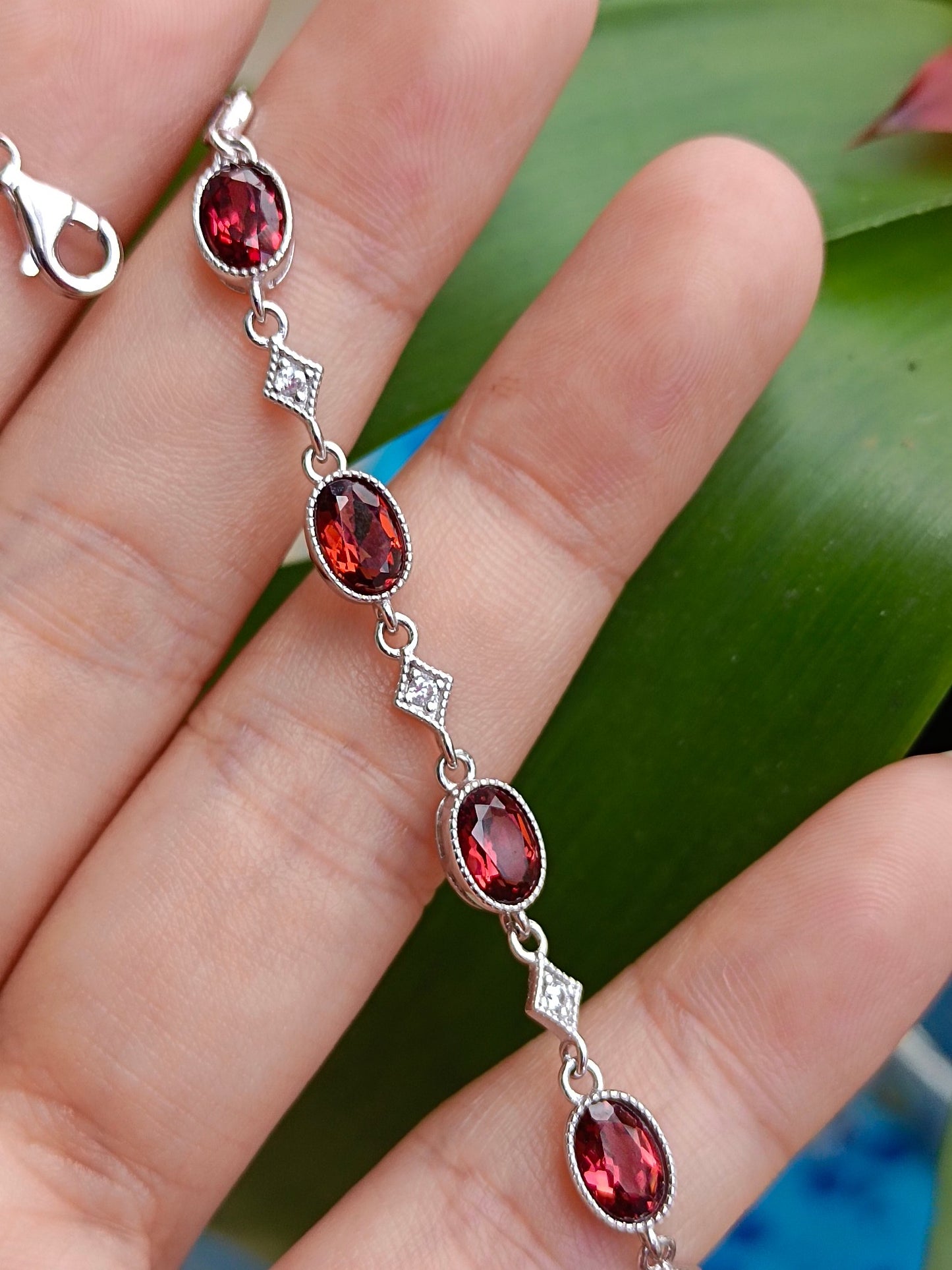 Bracciale in pietra di granato naturale - Gioielli eleganti e vitali