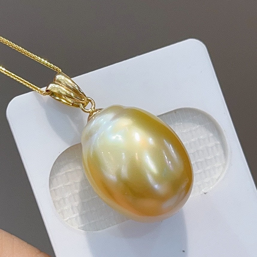 Luxurious 18K Gold Jewelry with Natural South Sea Golden Pearl