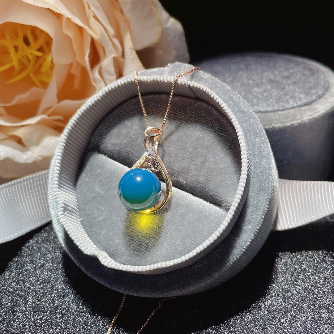 Pendentif en ambre bleu dominicain intégré en or 18 carats - Bijoux Be a Joyful Girl « Anytime »