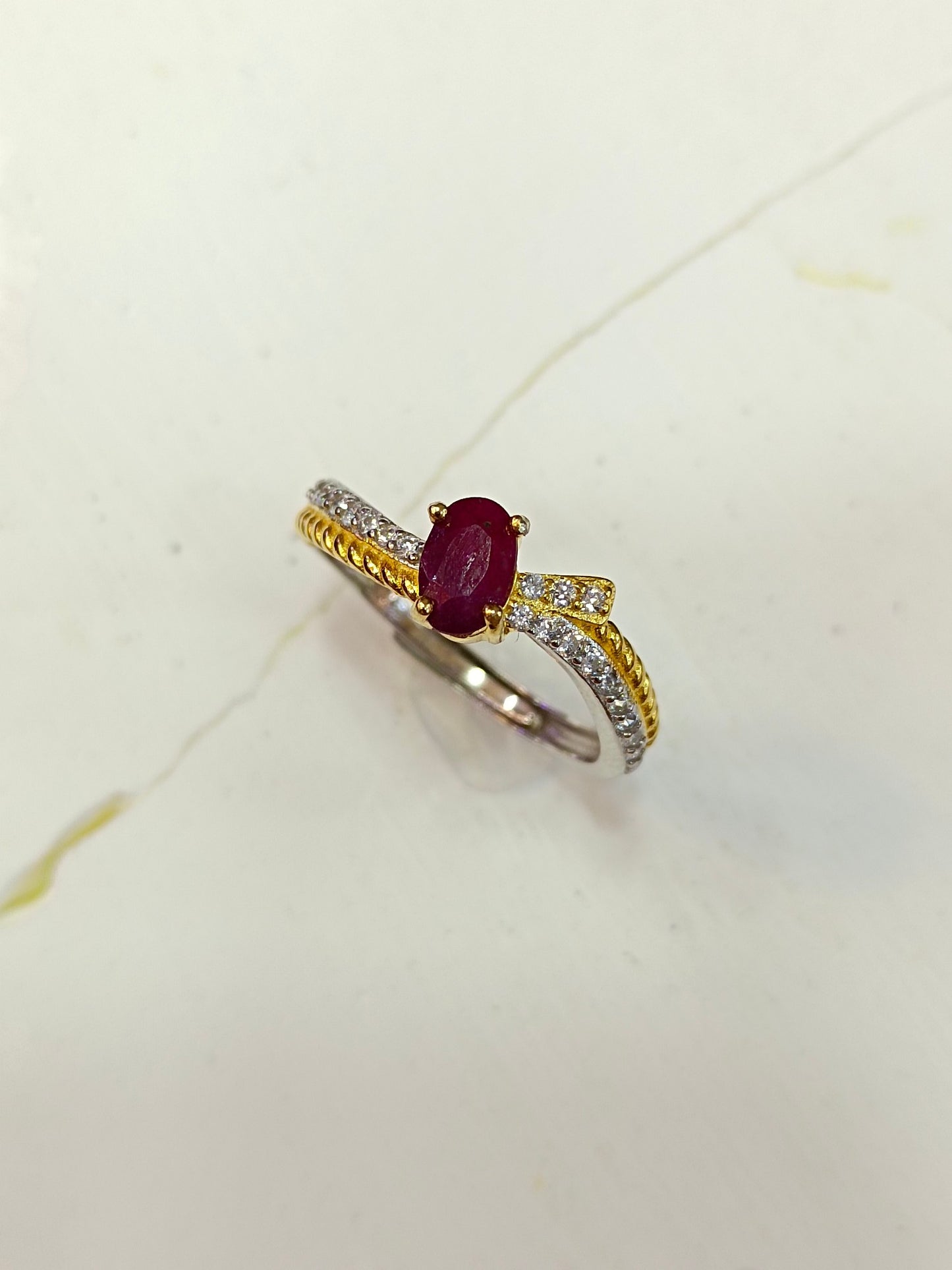 Elegante S925 zilveren robijnringsieraden