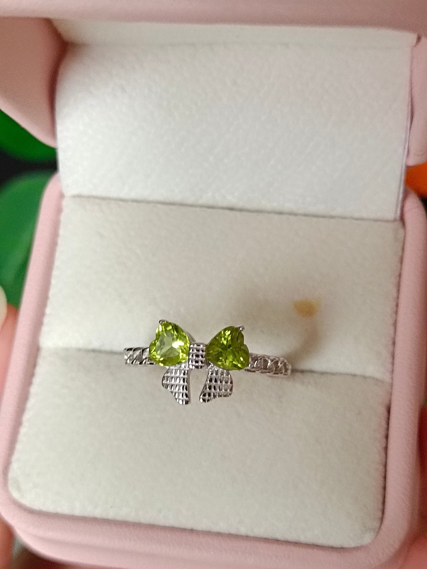 Inel natural Peridot Heart Bowknot - Bijuterii pentru vitalitate vibrantă
