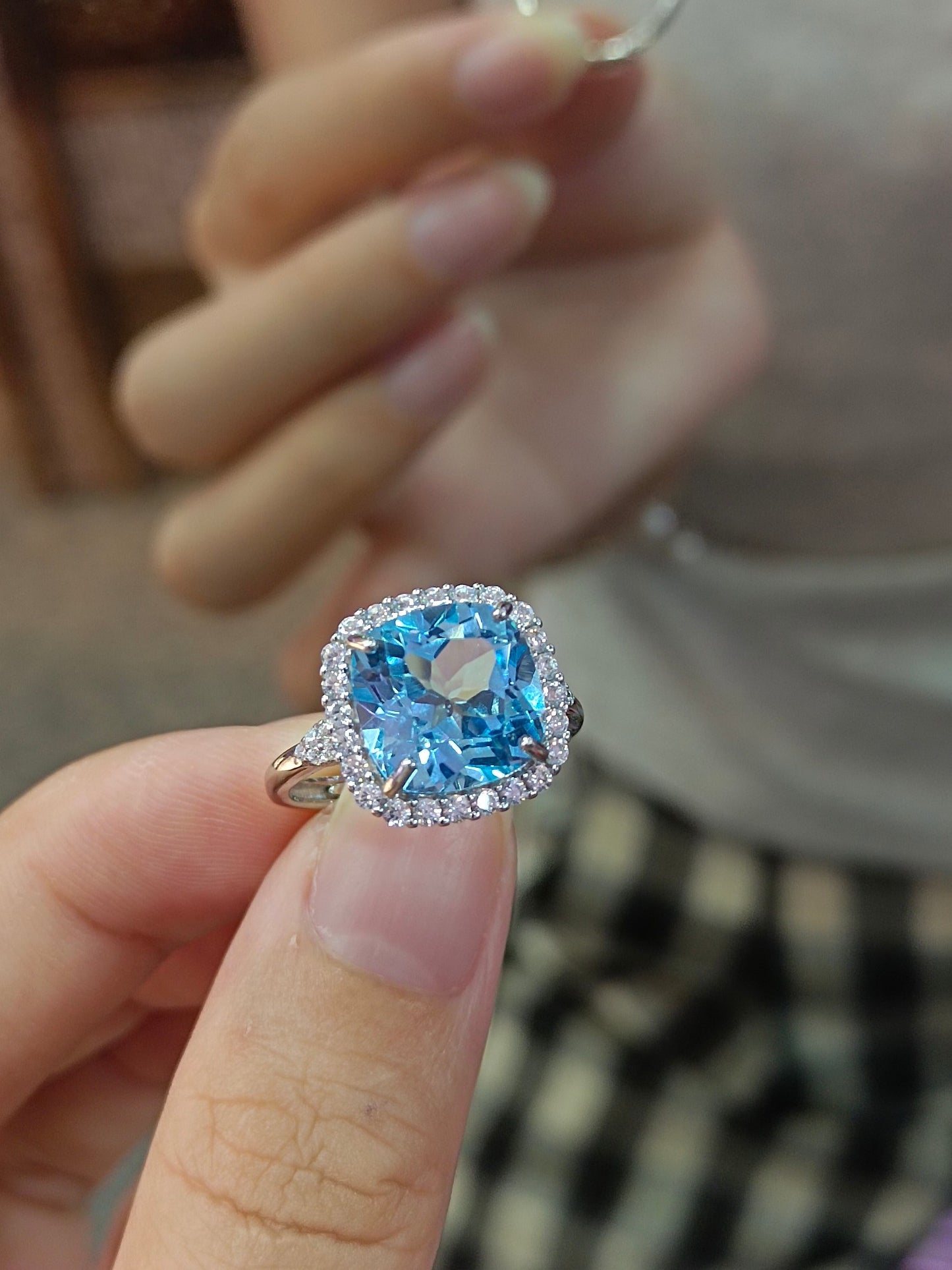 Exquisite Natural Topaz Ring - Pure Elegance in Jewelry
