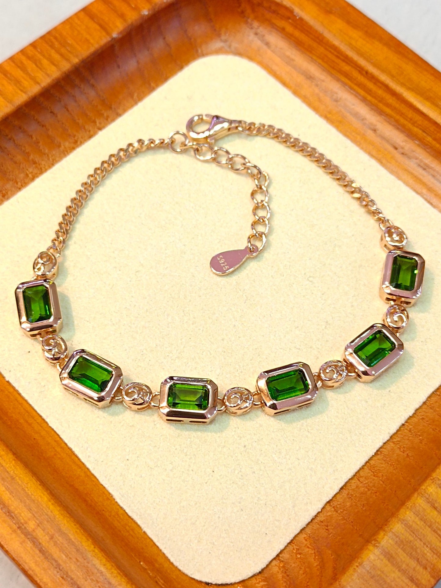 Exquisite S925 Silver Jewelry with Diopside Embedded Bracelet