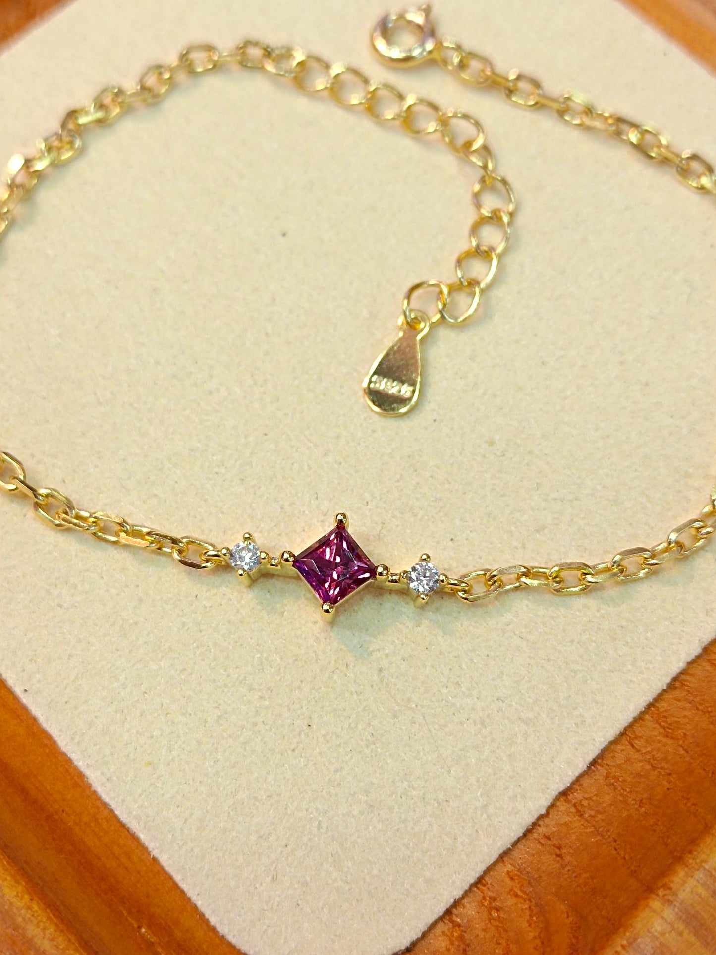 Bracciale in argento S925 con granato viola taglio principessa - Gioielli squisiti