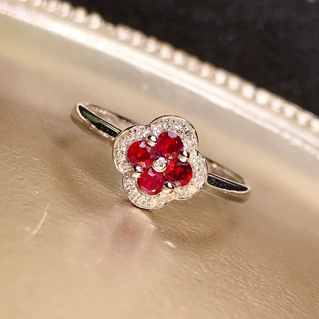 Hieno 18K Natural Ruby Sormus – pakollinen koru kauneuden ystäville