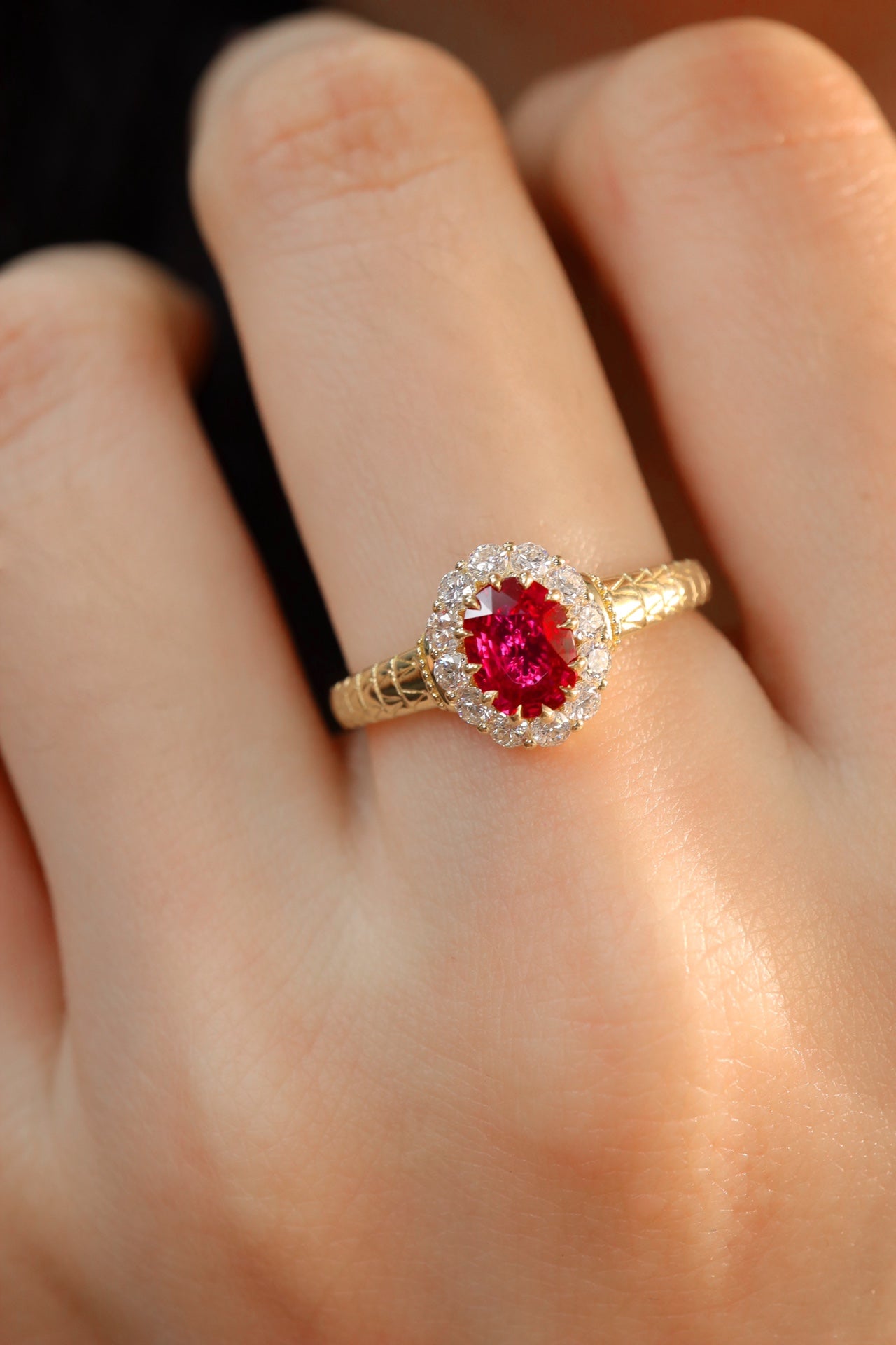 Cincin Ruby Vintage Bermutu Tinggi - Permata Perhiasan