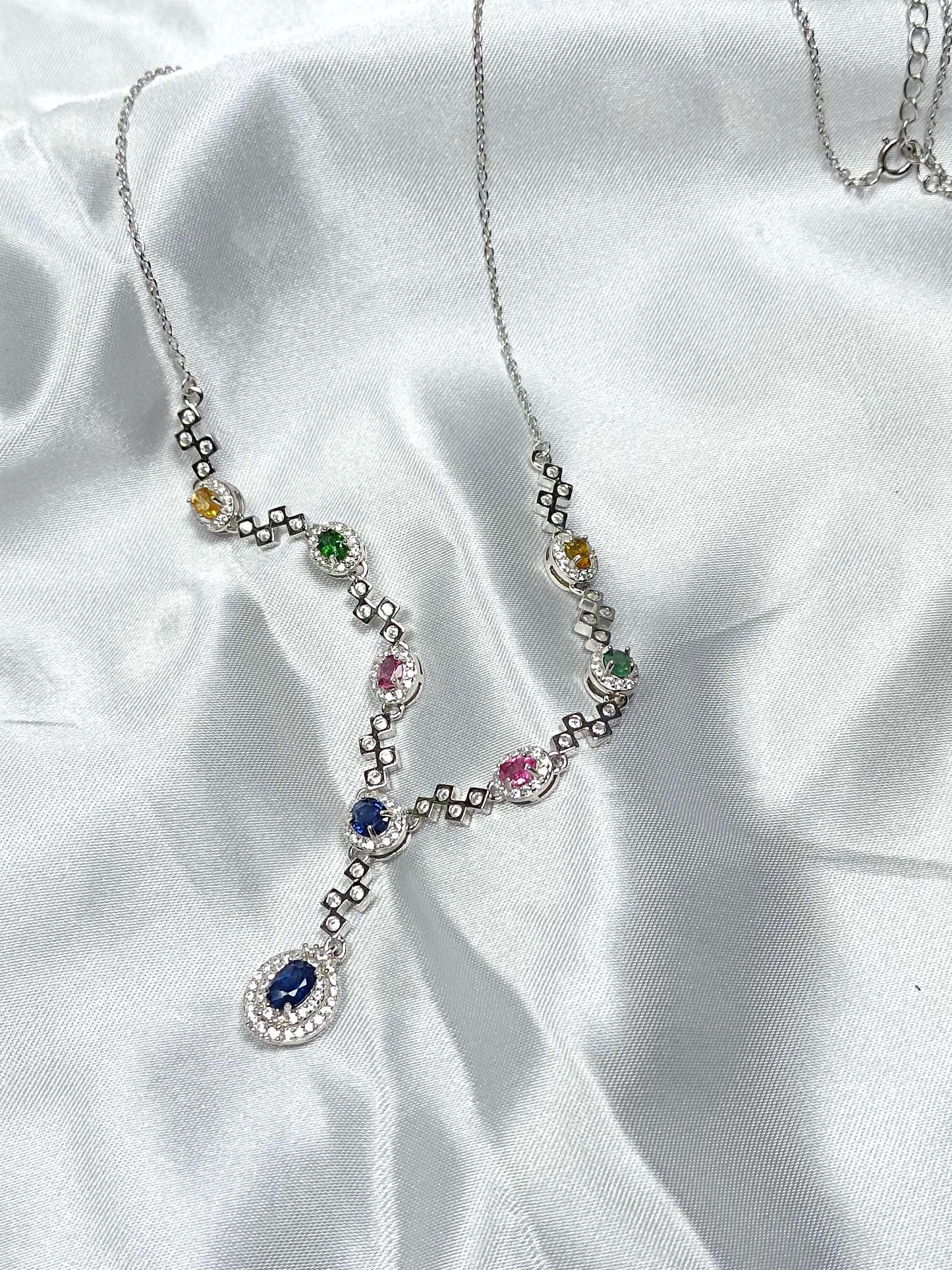 Luxe S925 zilveren ingebedde saffier en toermalijn kettingsieraden