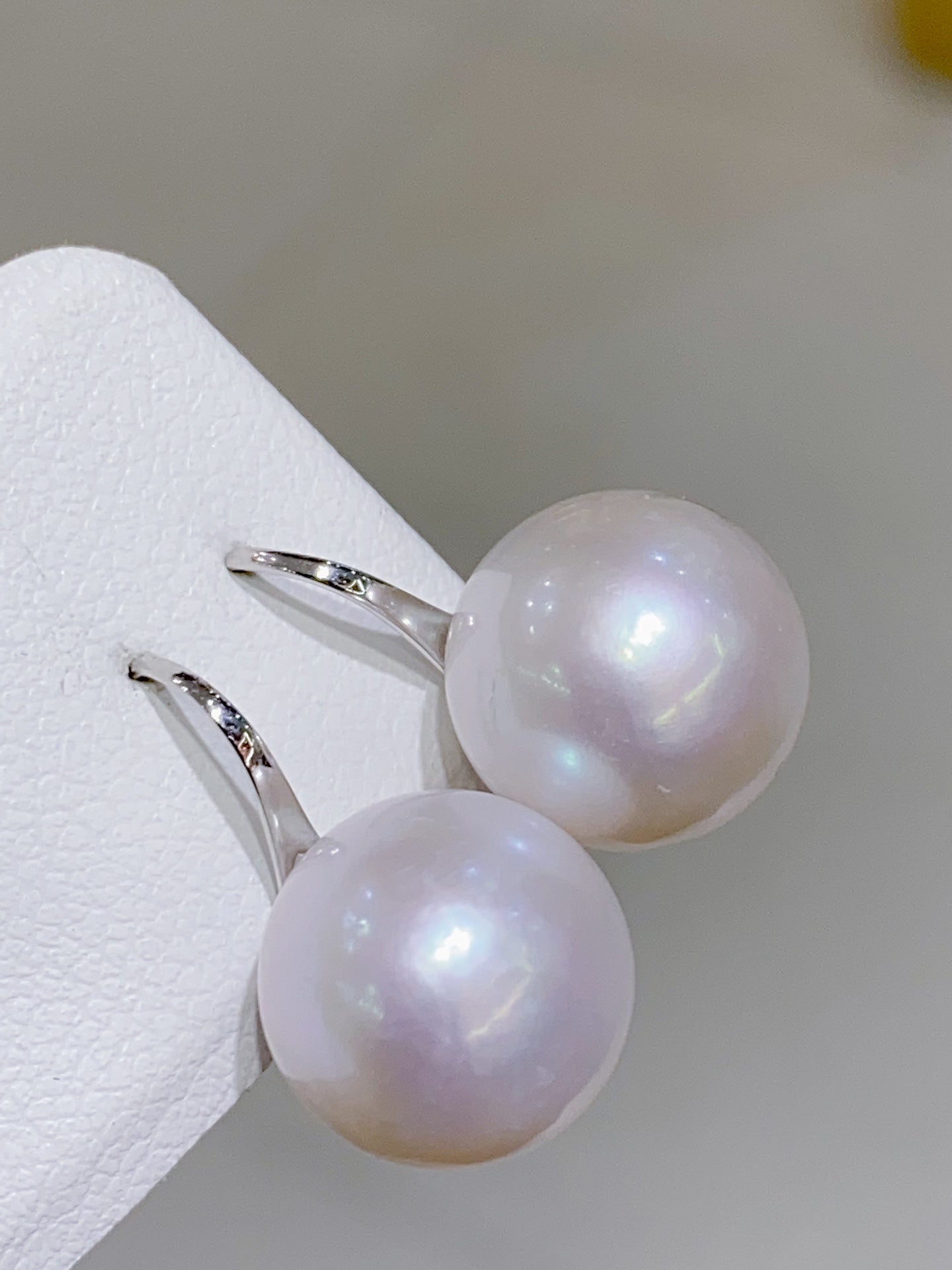 Bijoux de chaussures à talons hauts en or 18 carats de luxe avec perles Edison de 11 à 12 mm