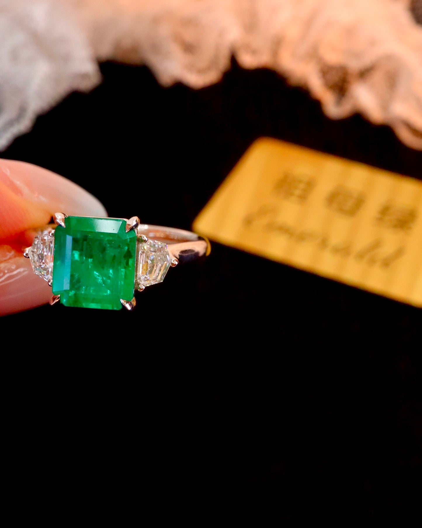 Elegant and Versatile Three-Stone Jewelry: Natural Emerald Ring