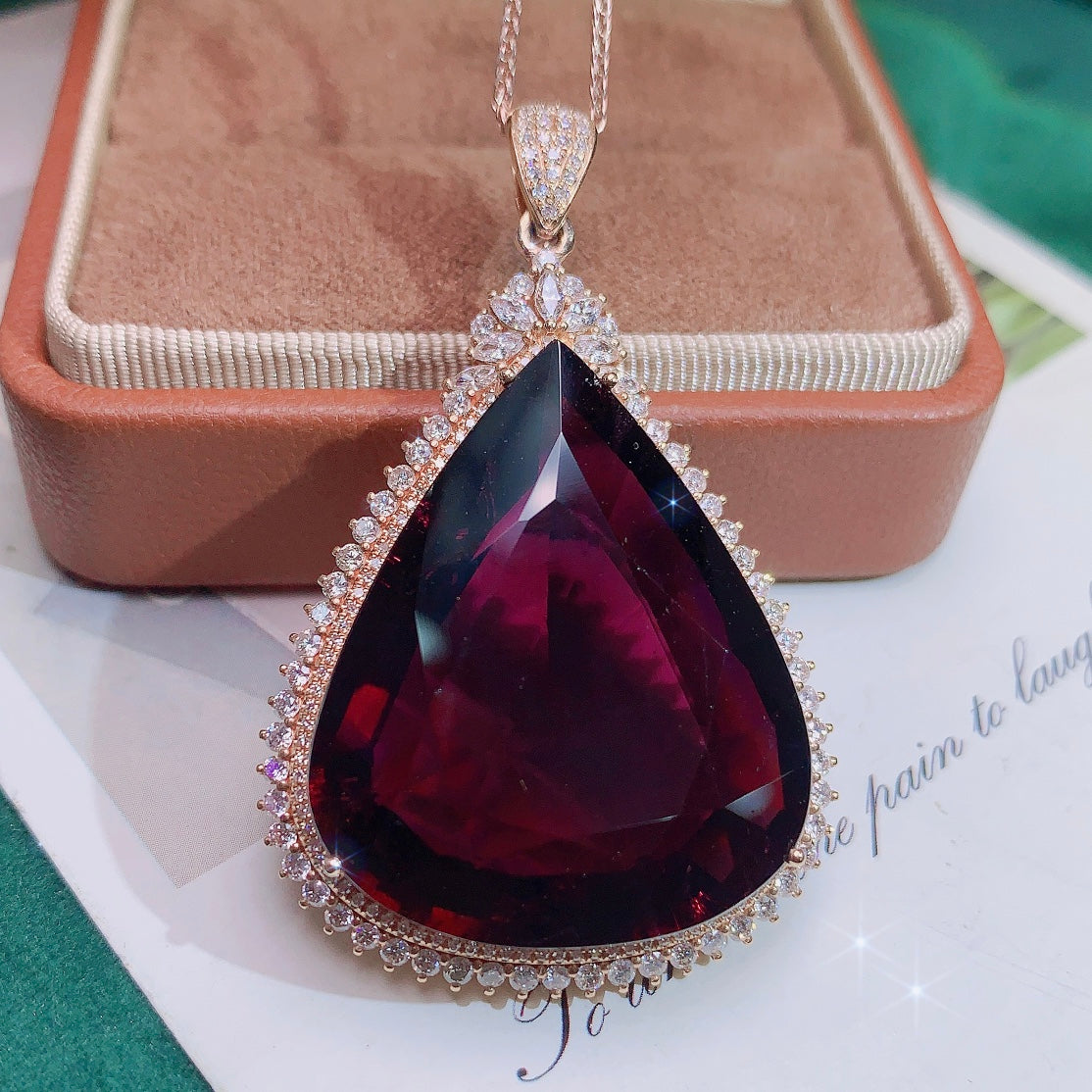 Exquisiter, großer Karat-Turmalin-Anhänger in Sammlerqualität – edler Schmuck