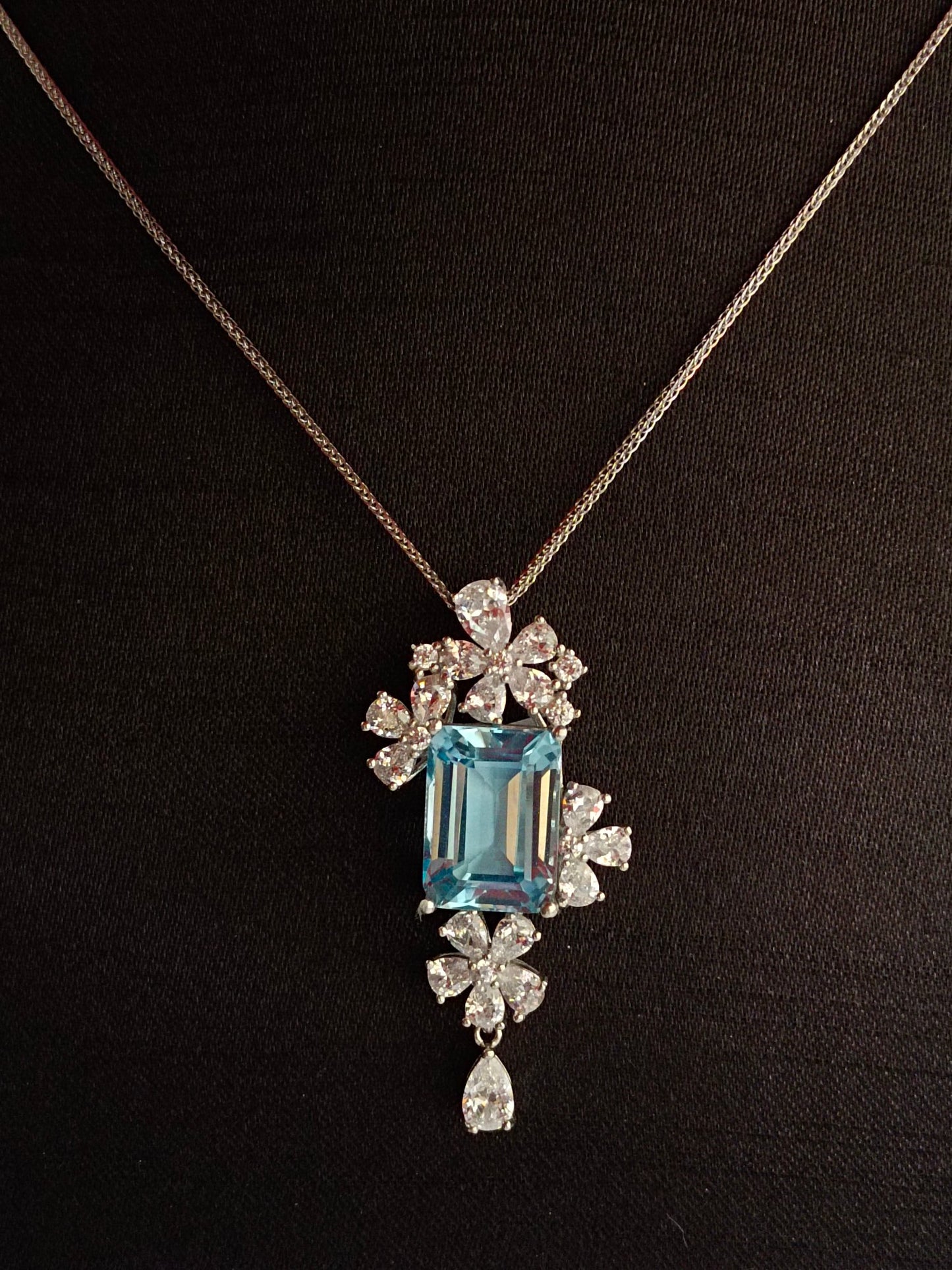 Exquisite Natural Topaz Square Pendant Jewelry