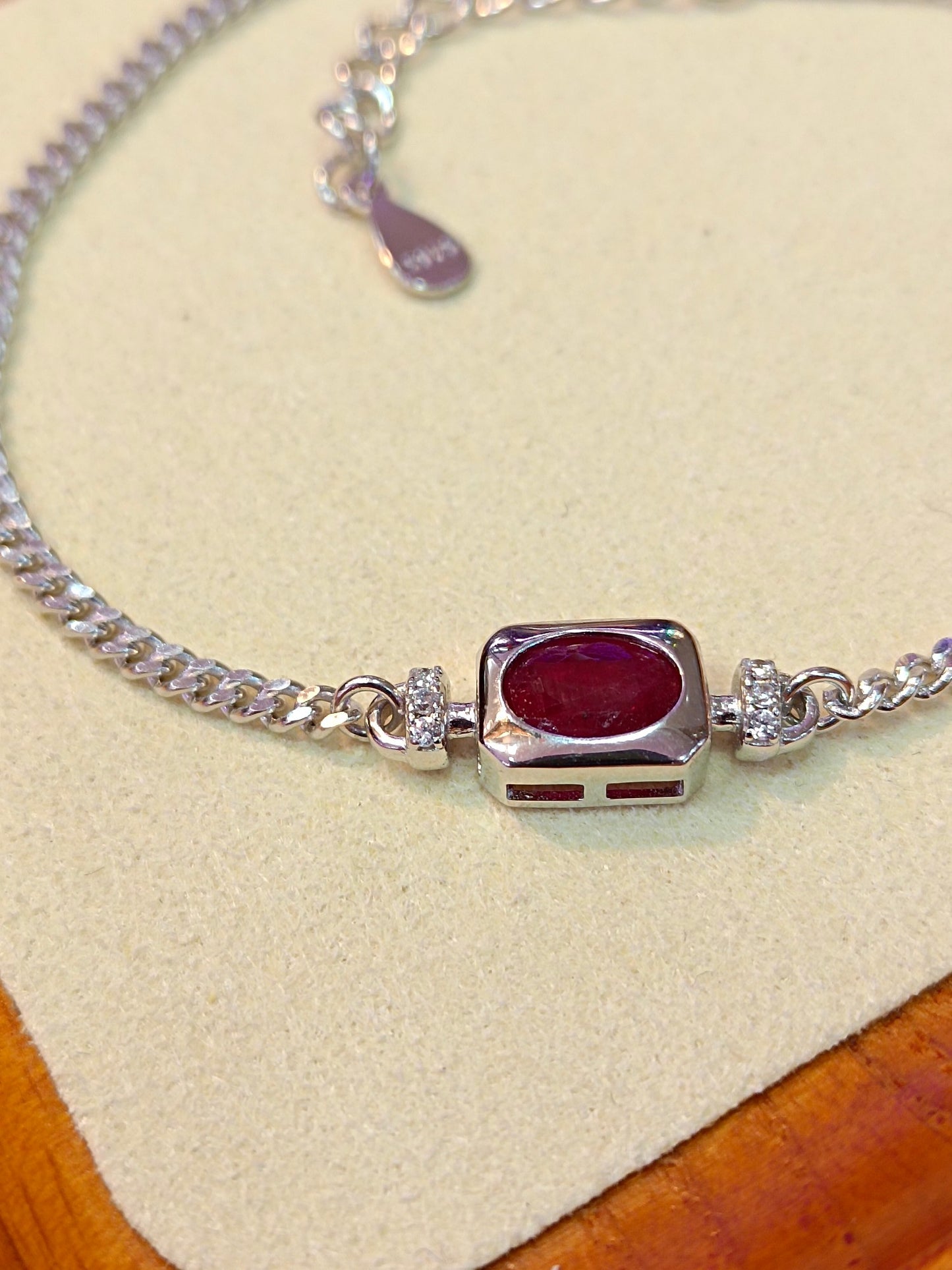 S925 Silver Handcrafted Ruby Embedded Bracelet - Exquisite Jewelry