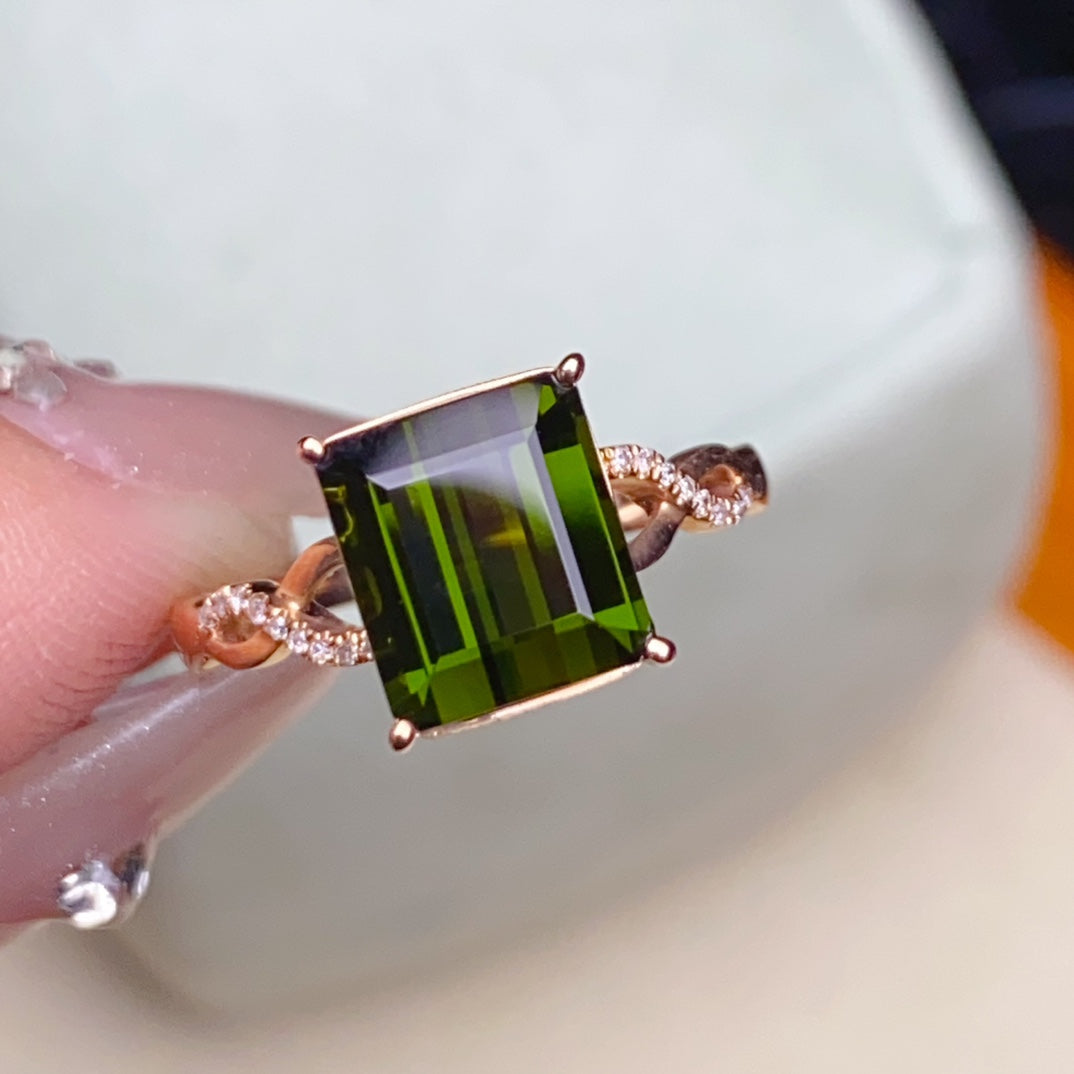 Cincin Bixbite Emas 18K Elegan dengan Aksen Berlian - Perhiasan Eksklusif