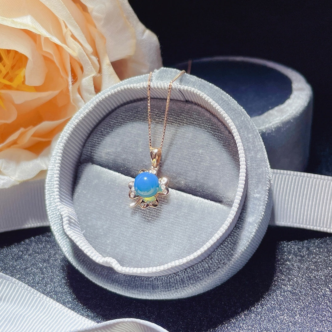Pendentif en ambre bleu dominicain intégré en or 18 carats - Bijoux exquis
