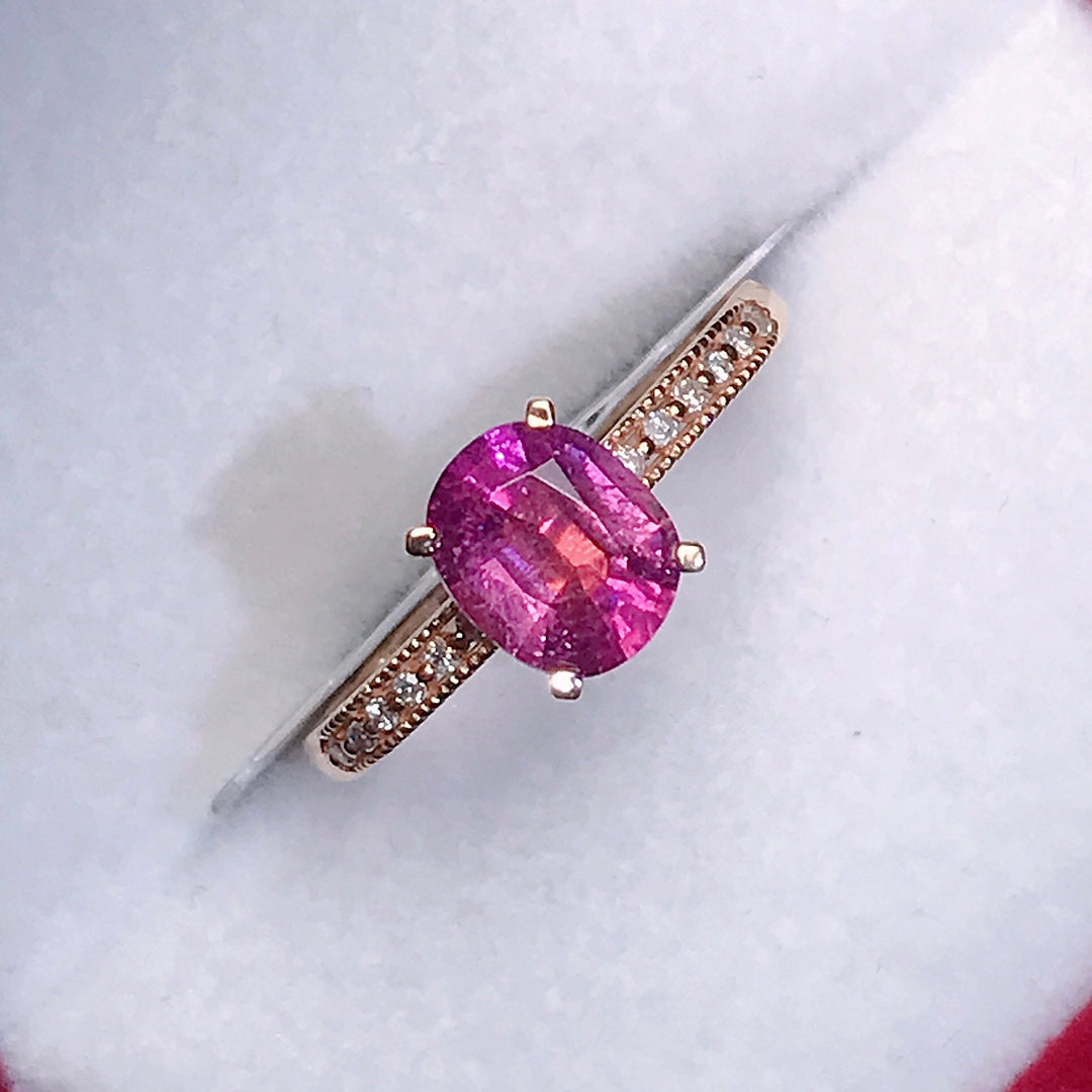 Cincin Turmalin Asli dengan Aksen 18K dan Berlian - Barang Kemas untuk Keanggunan
