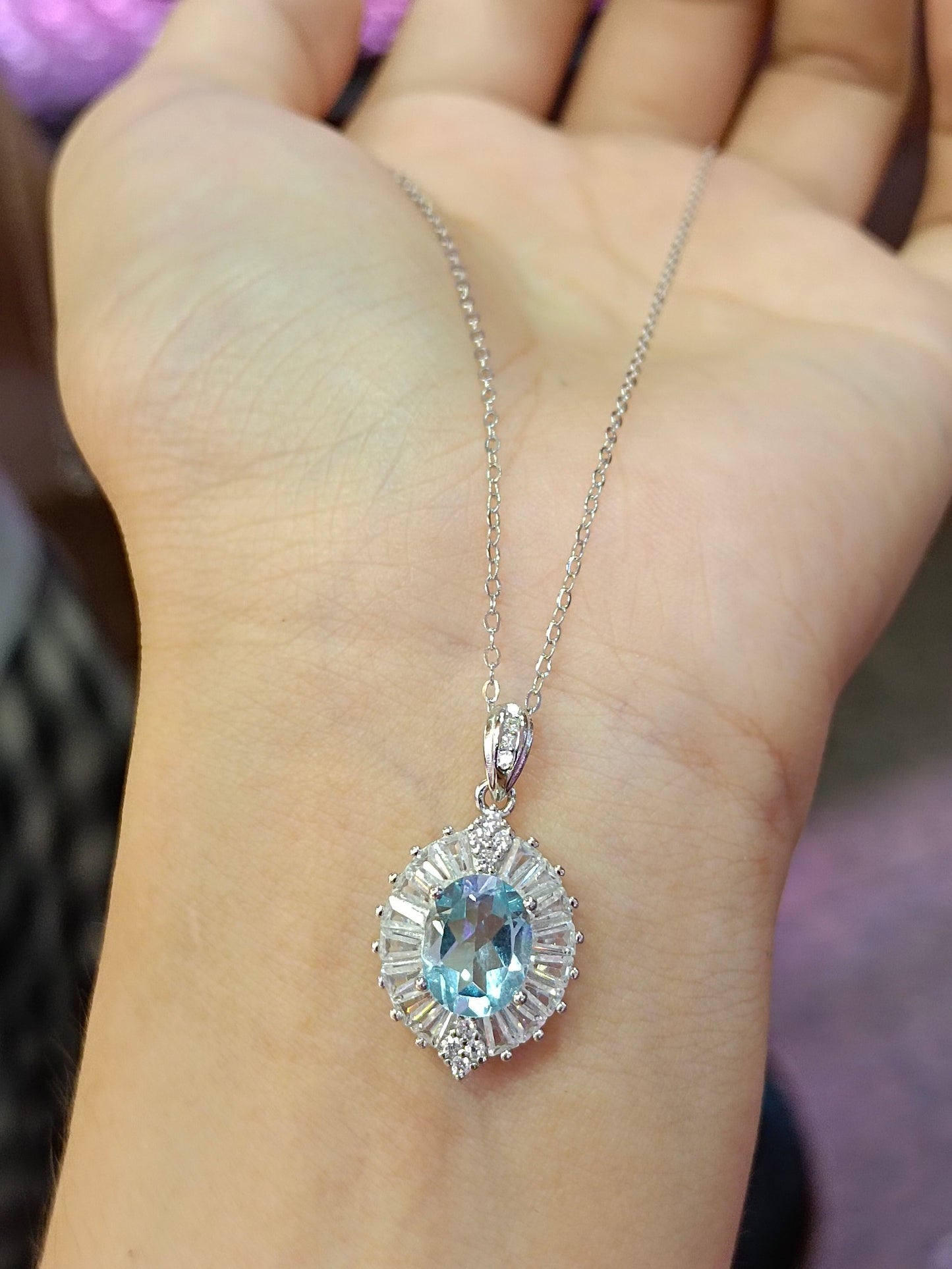 Naturlig Topaz-anheng - Elegante og subtile smykker for daglig bruk