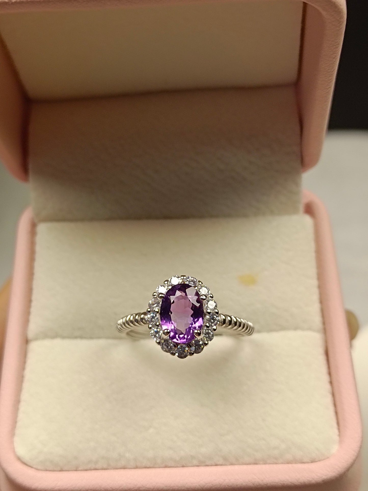 Bague élégante en améthyste naturelle - Un bijou incontournable