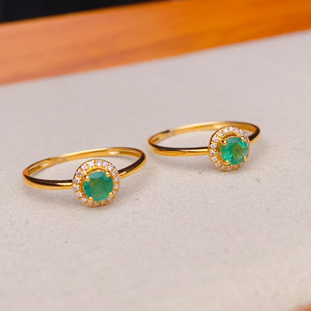 Elegant 18K Gold and Diamond Embedded Natural Emerald Ring - Jewelry