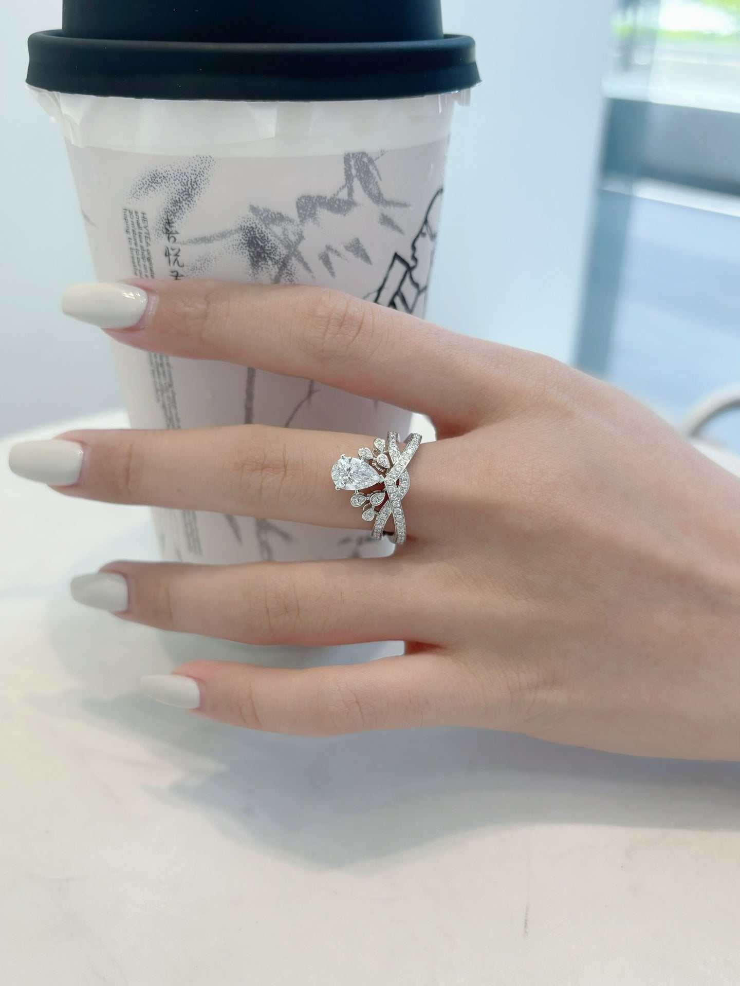 18K Cultured Pearl Crown Ring - et luksuriøst smykke