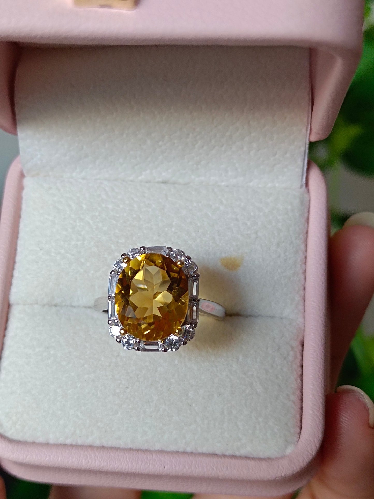Luxurious Natural Yellow Citrine Square Ring - Exquisite Jewelry
