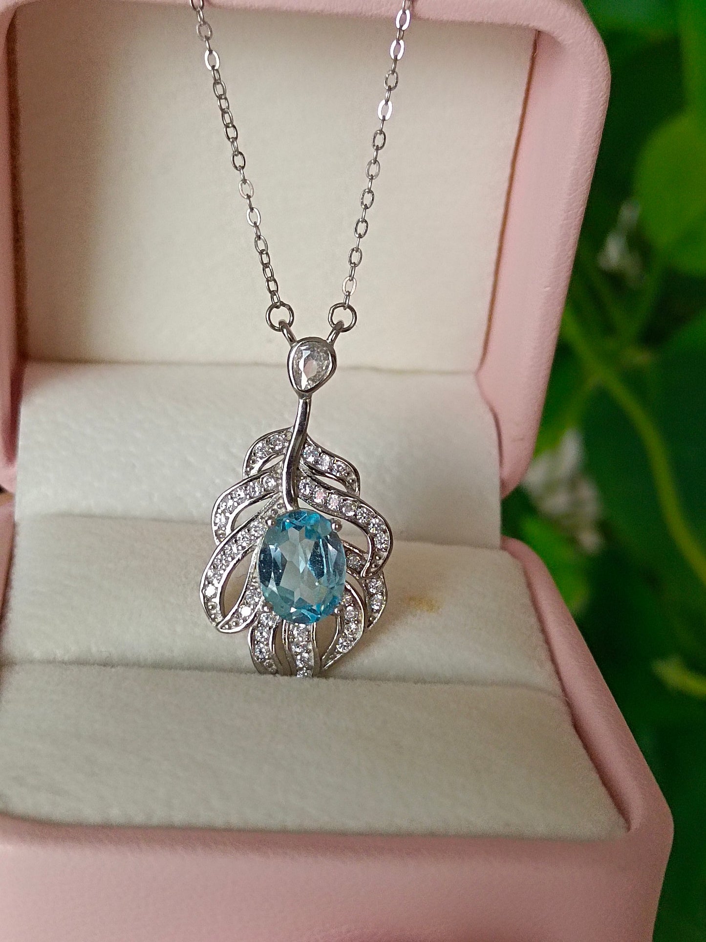 Exquisite Natural Topaz Feather Pendant Jewelry