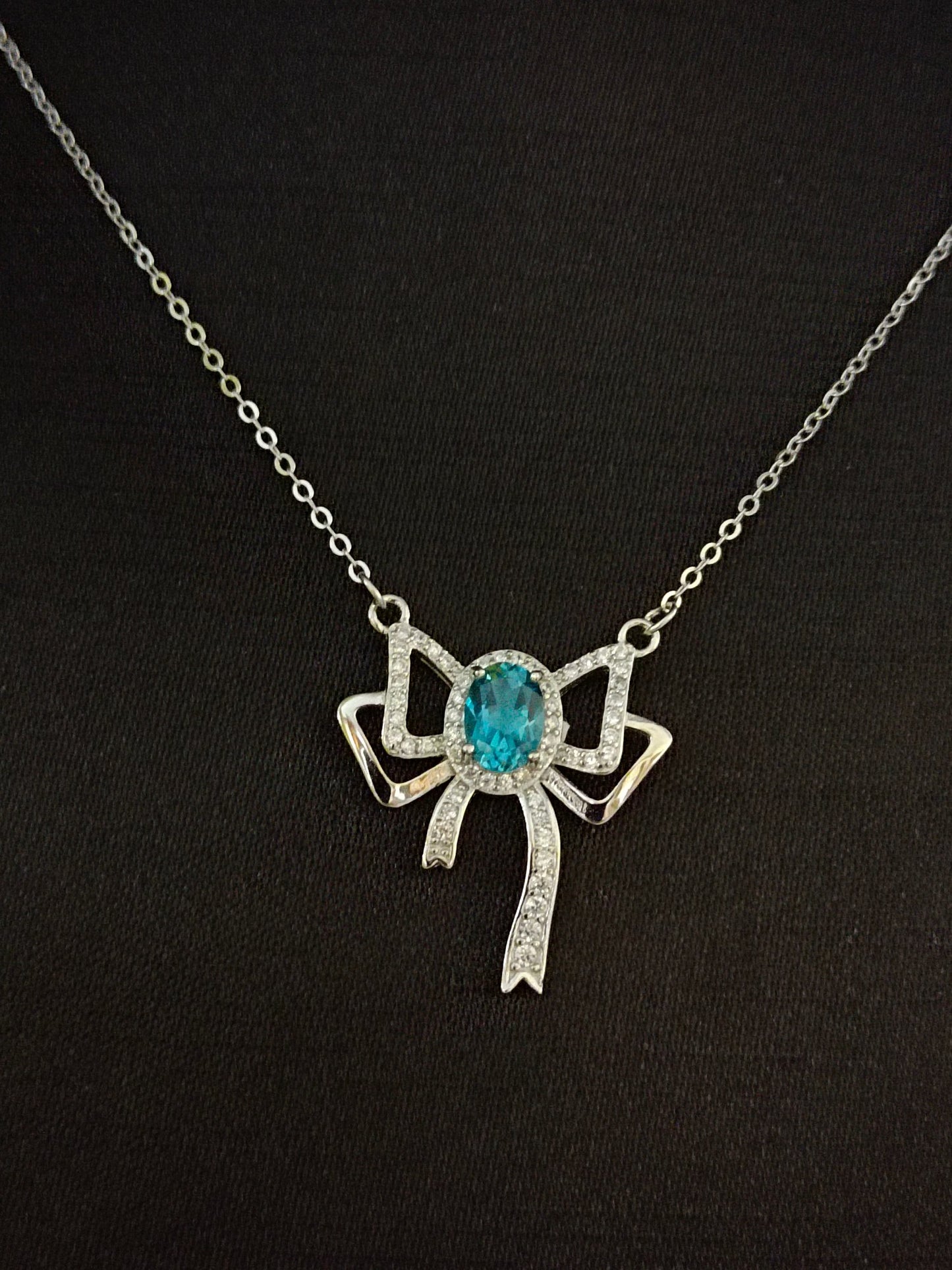 Naturlig Topaz Bowknot Halskjede - smykker for hver elegant dame