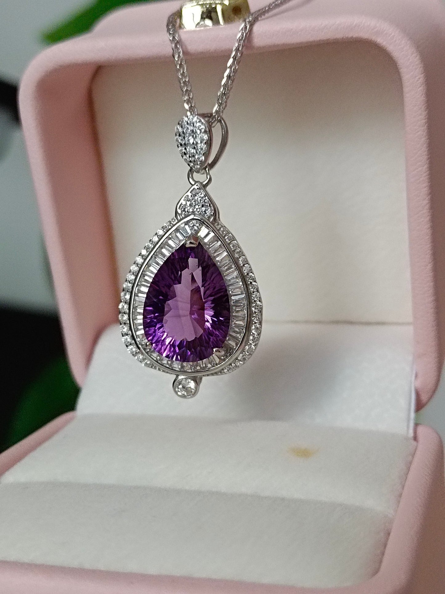 Natural Amethyst Drop Pendant - Exquisite Jewelry for Elegance