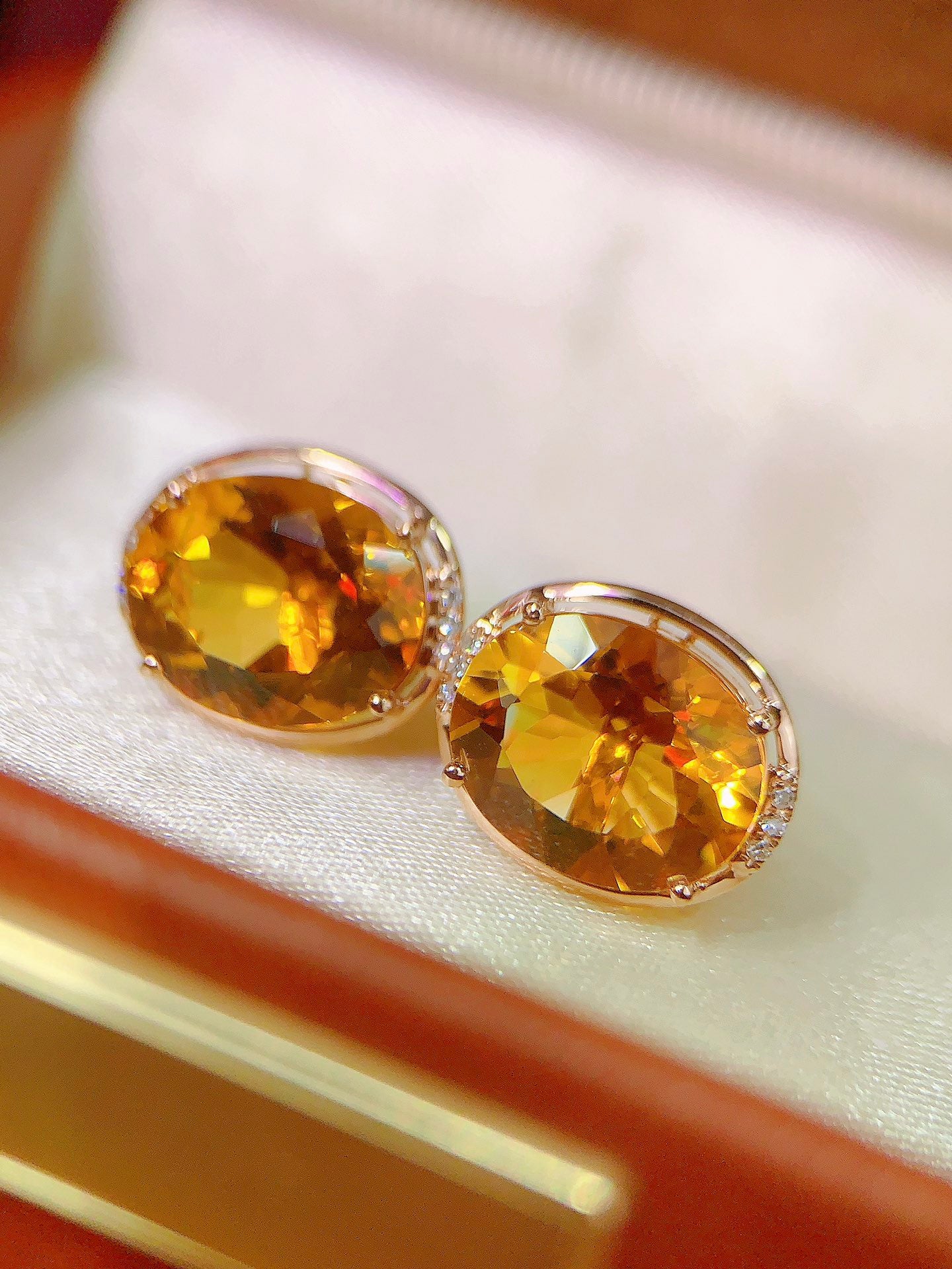 Uusi tulokas: Sunlight Stone, Glow of Prosperity - Citrine Korvakorut