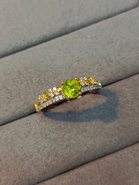 S925 Silver Embedded Peridot Dual-Color Ring - Exquisite Jewelry