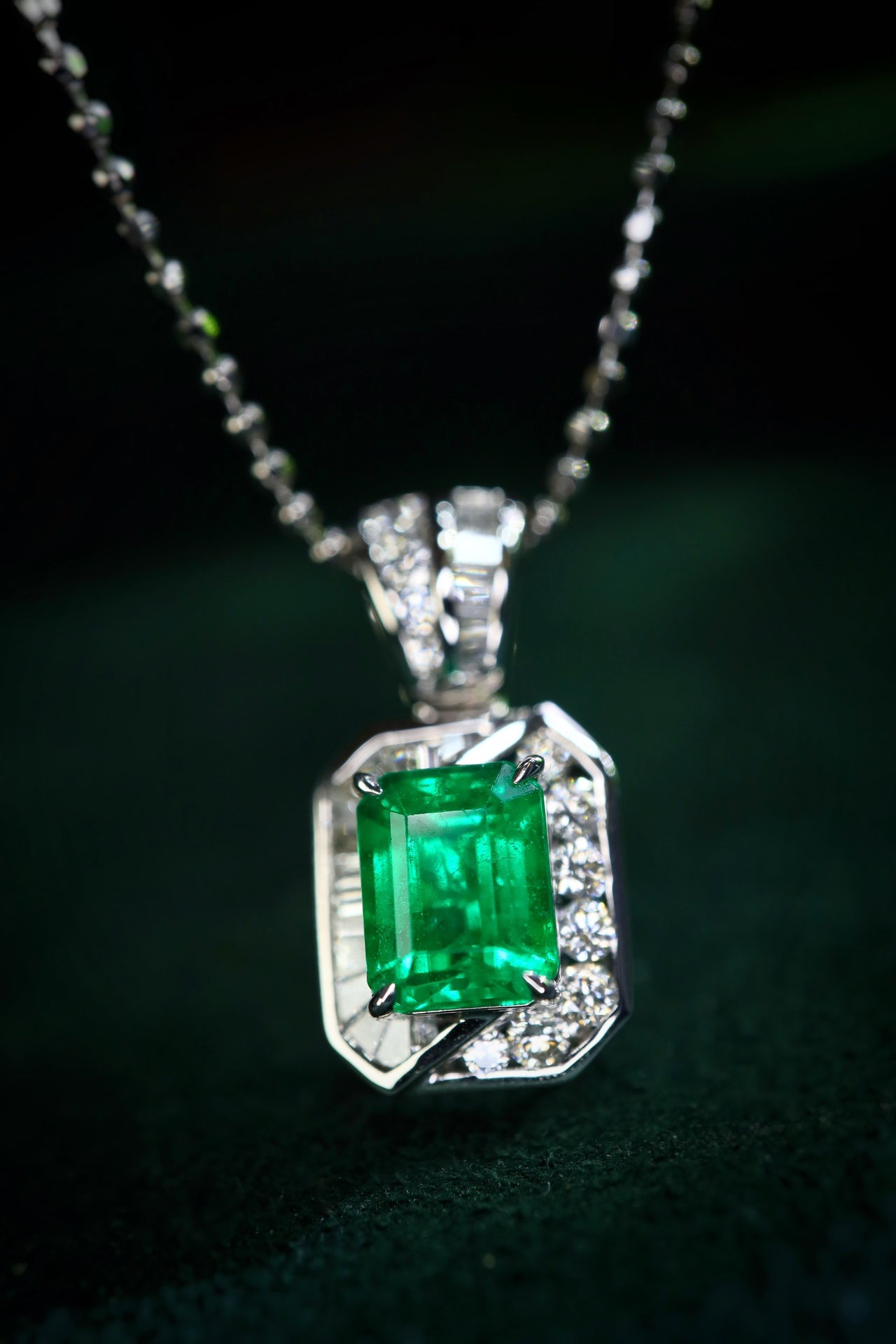 Colgante Esmeralda Panjshir - Colección de Joyería Premium
