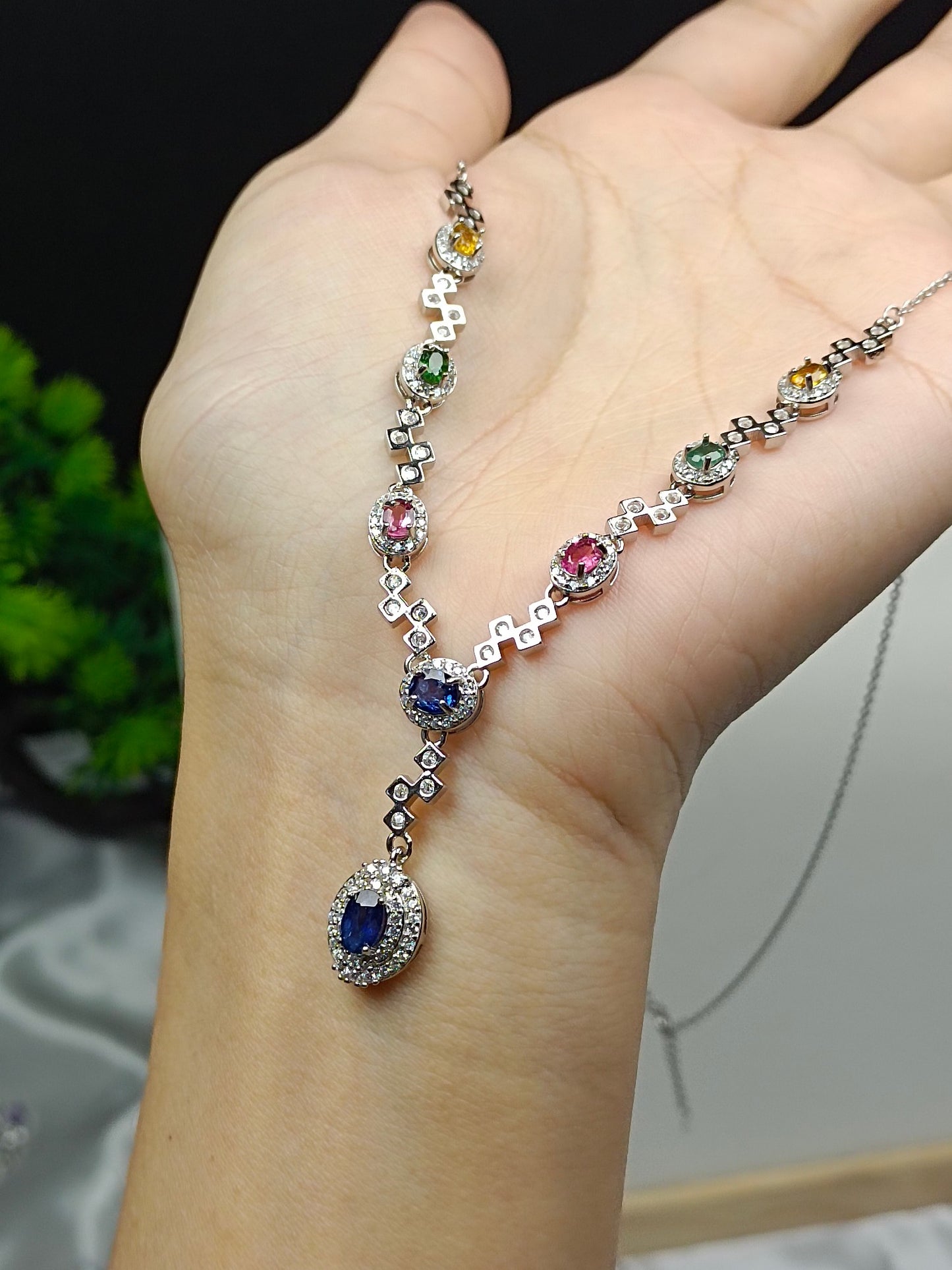 Luxe S925 zilveren ingebedde saffier en toermalijn kettingsieraden