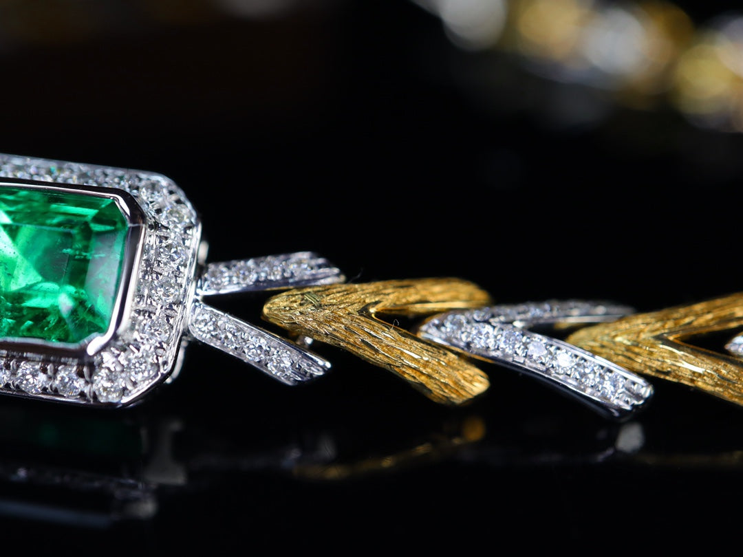 Smaragdgrünes Armband – Zeitlose Eleganz im Schmuck