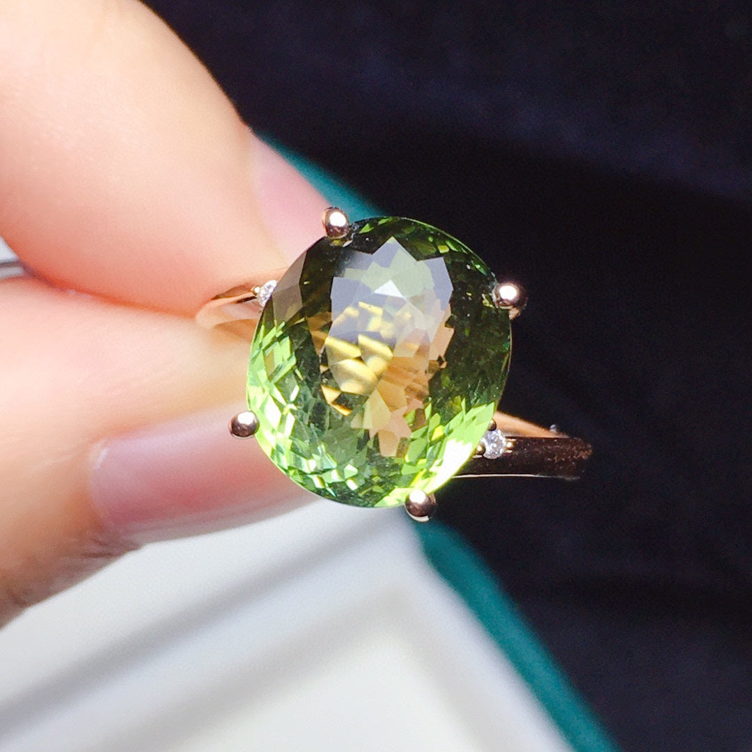 Natürlicher Turmalinring mit Akzenten aus 18 Karat Gold und Diamanten – exquisiter Schmuck