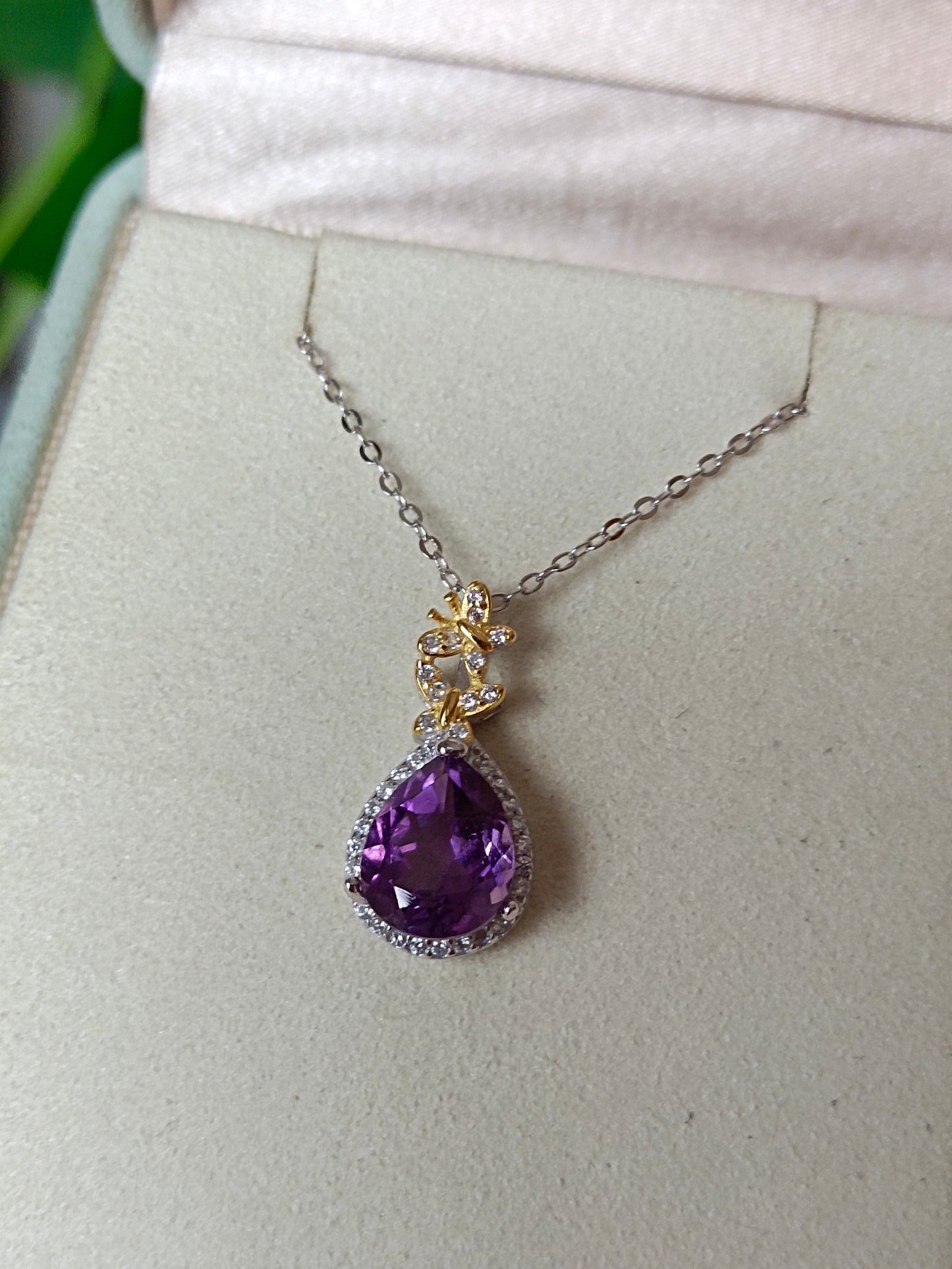 Elegant naturlig lilla krystall teardrop anheng smykker