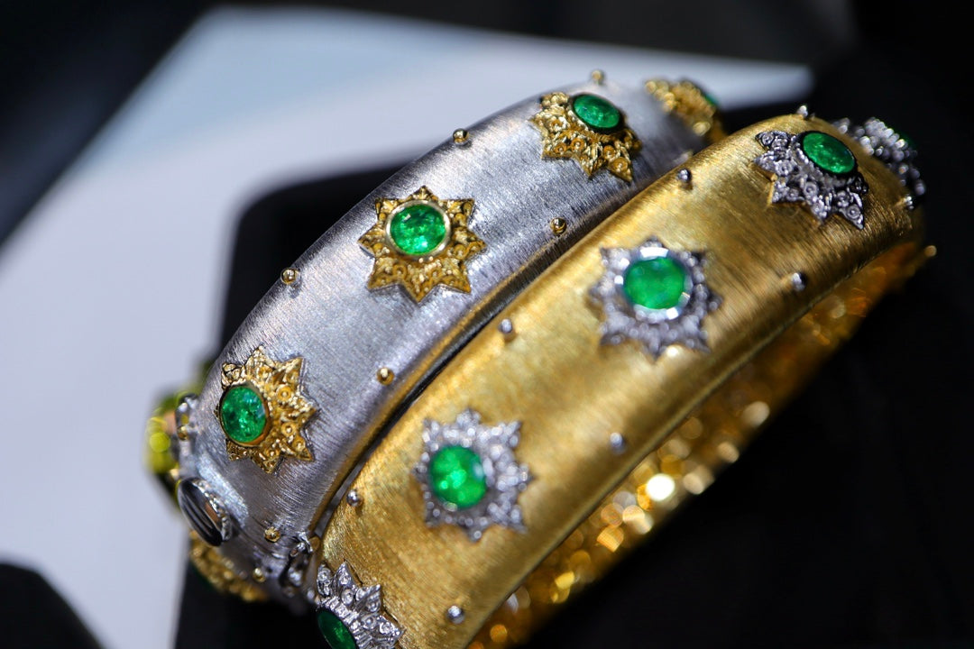 Buccellati Smaragd-Armband: Ein zeitloses Schmuckmeisterwerk