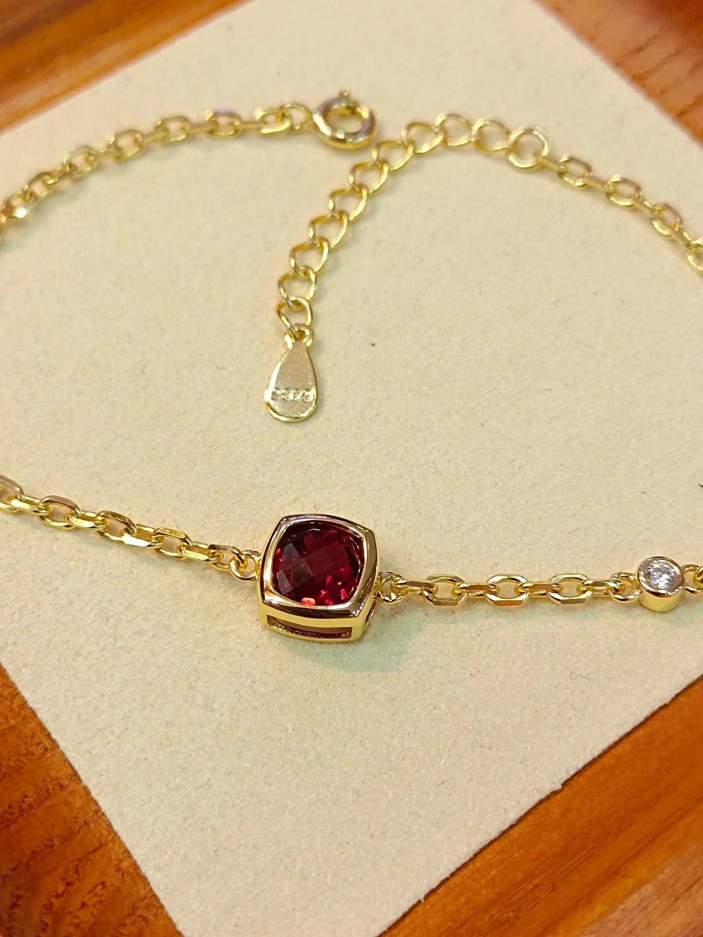 S925 Silver Princess-Cut Granat Square Armband - Eleganta smycken