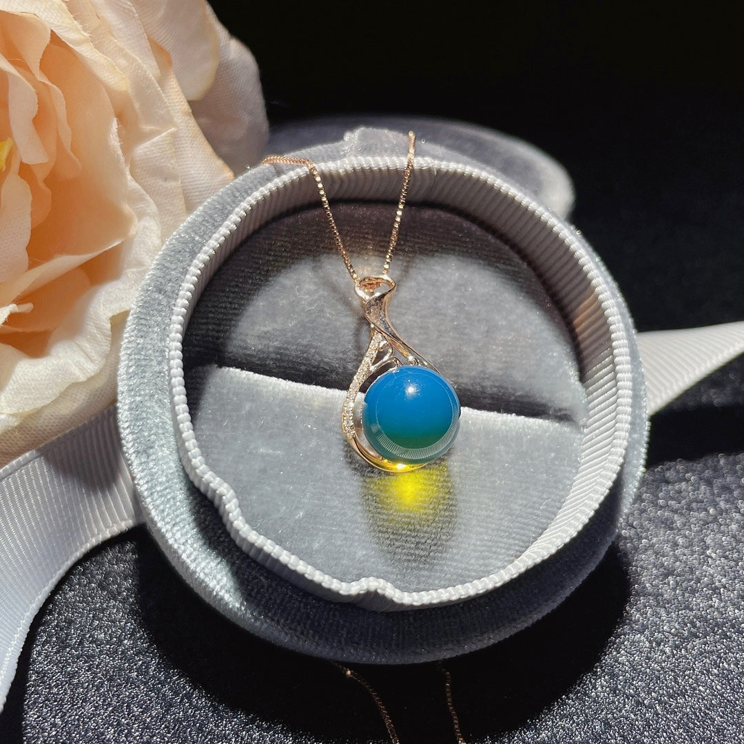 Pendentif en ambre bleu dominicain intégré en or 18 carats - Bijoux Be a Joyful Girl « Anytime »