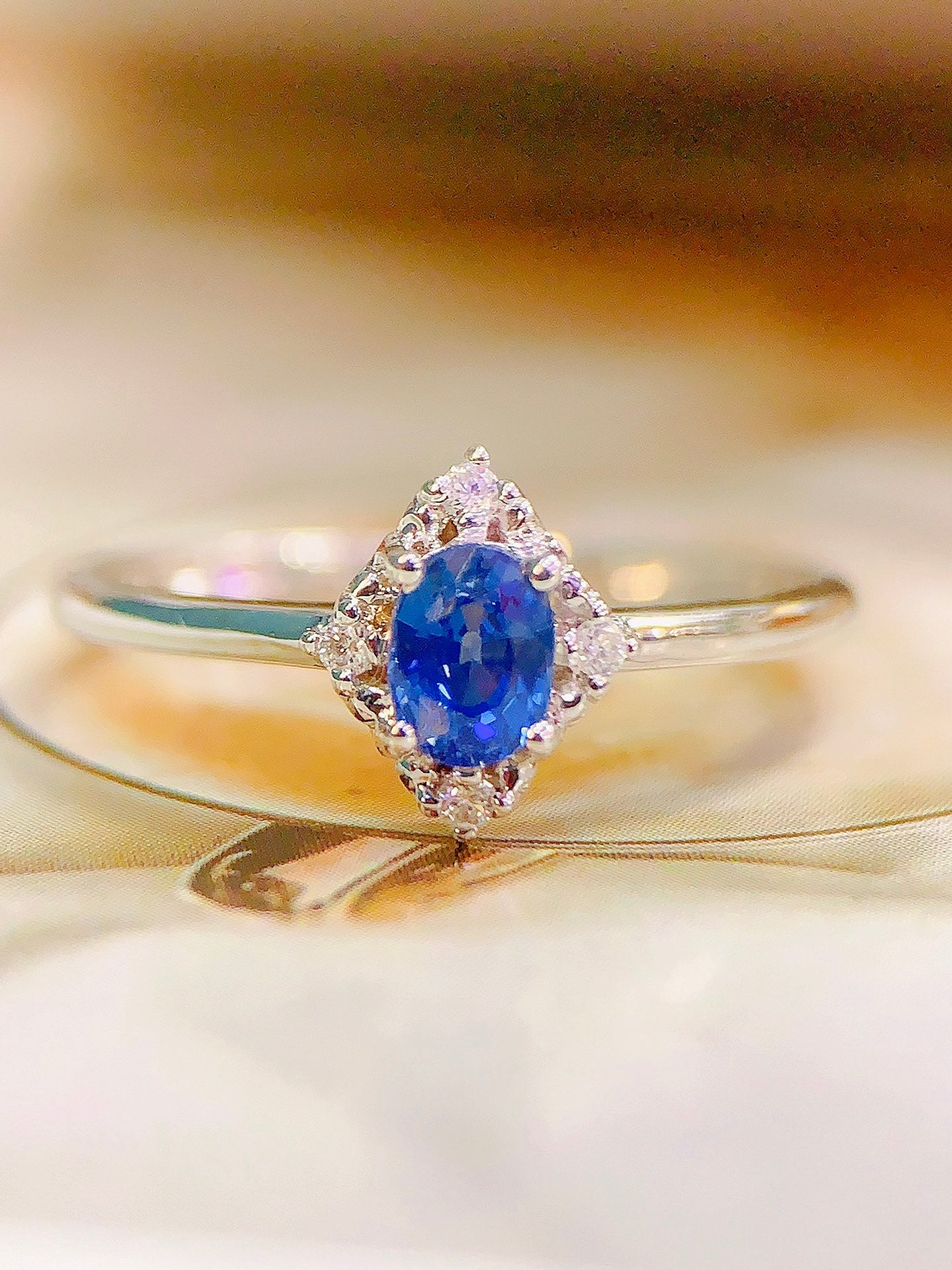 Natural Sapphire Ring - Elegant and Versatile Jewelry