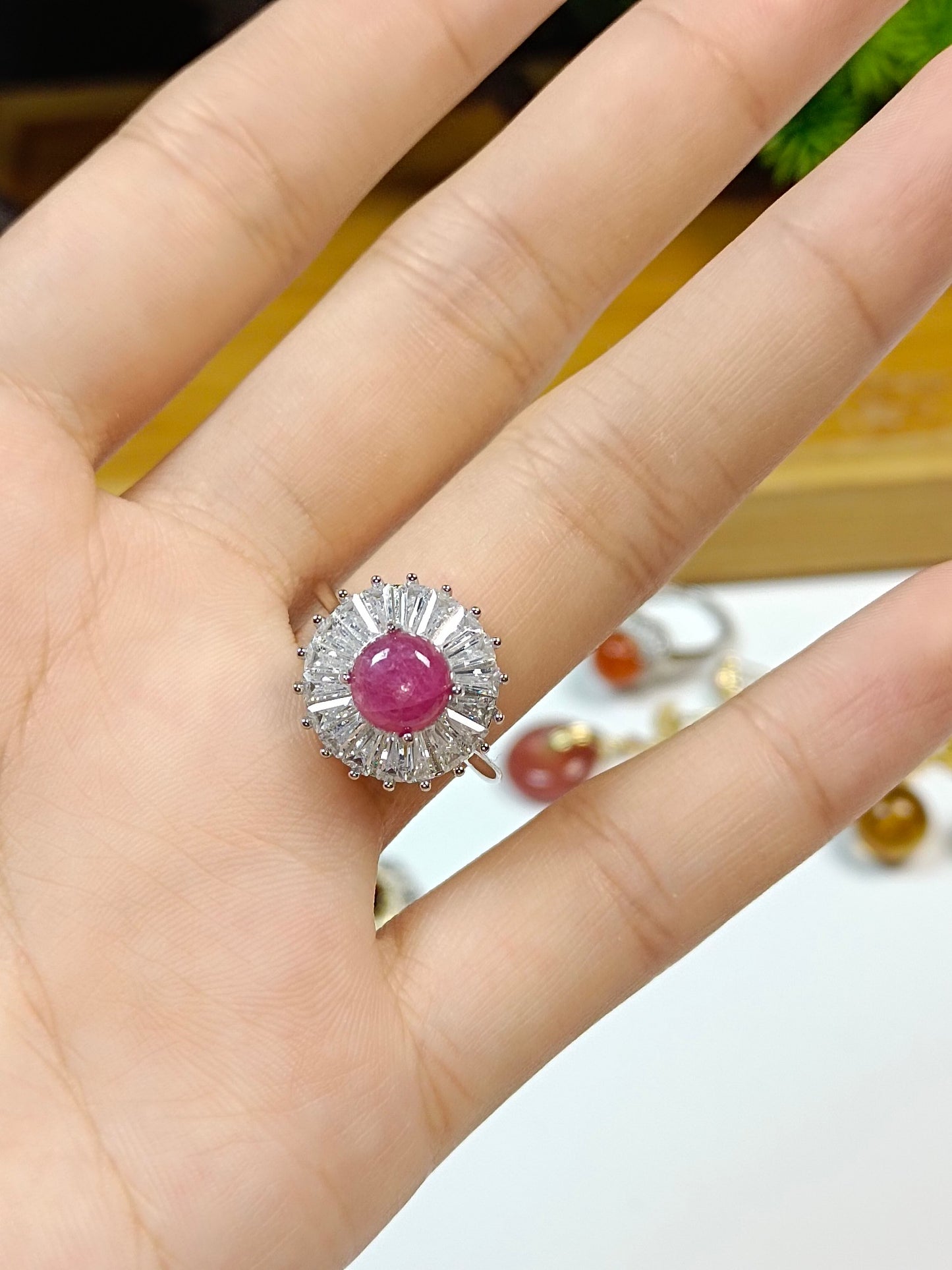 S925 Silver Ruby Ring - utsøkt håndverk og naturlig skjønnhet