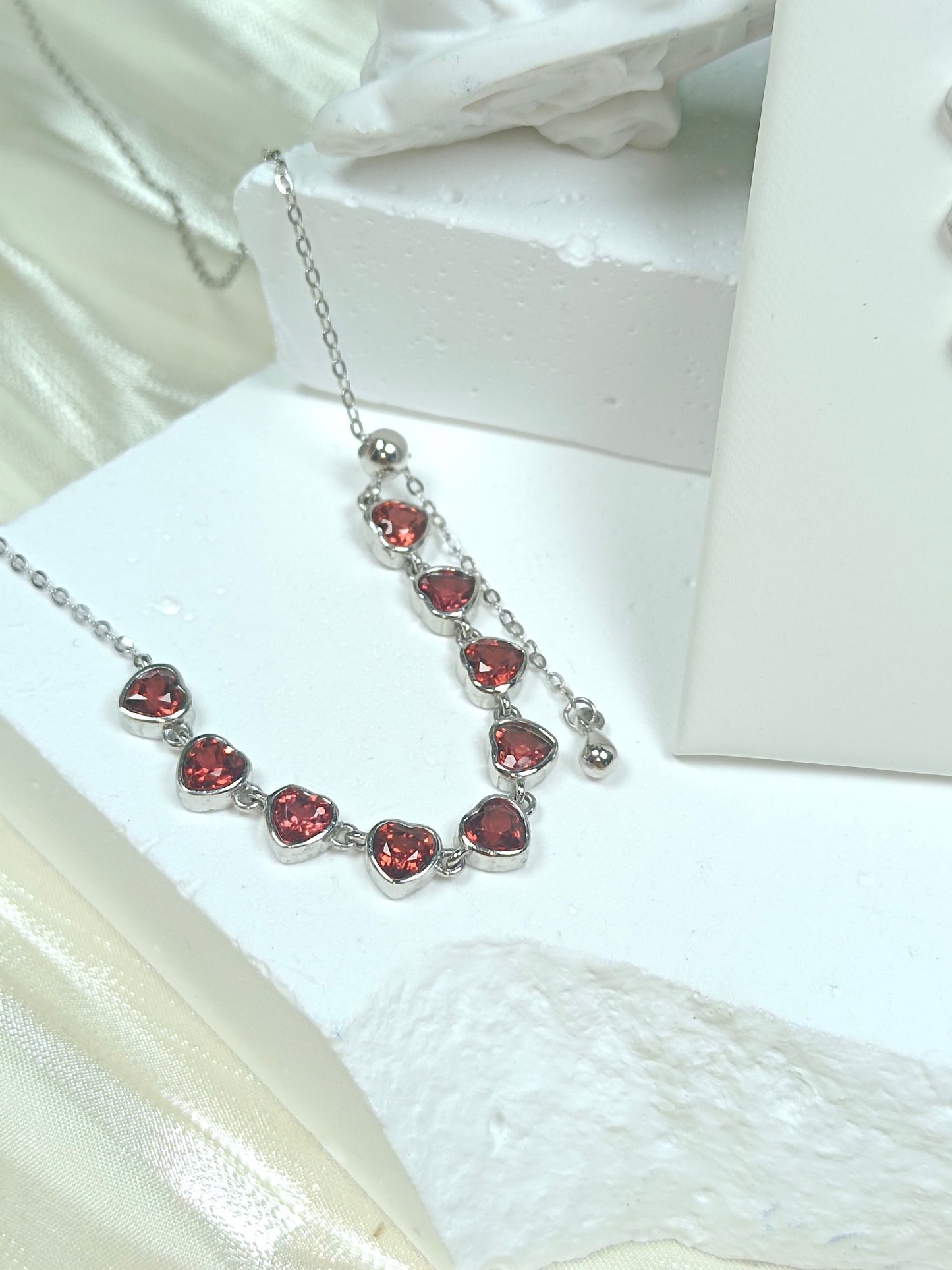S925 Gümüş Kalp Kolye Garnet ile - İlkbahar ve Yaz için Benzersiz Takı