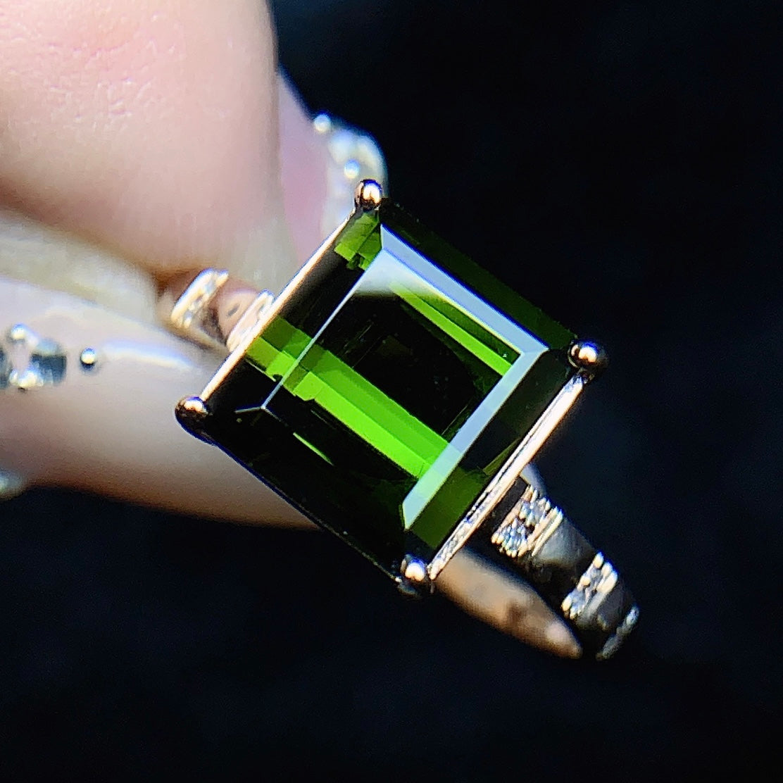 Cincin Turmalin Alami Tertanam Emas 18K - Perhiasan Indah