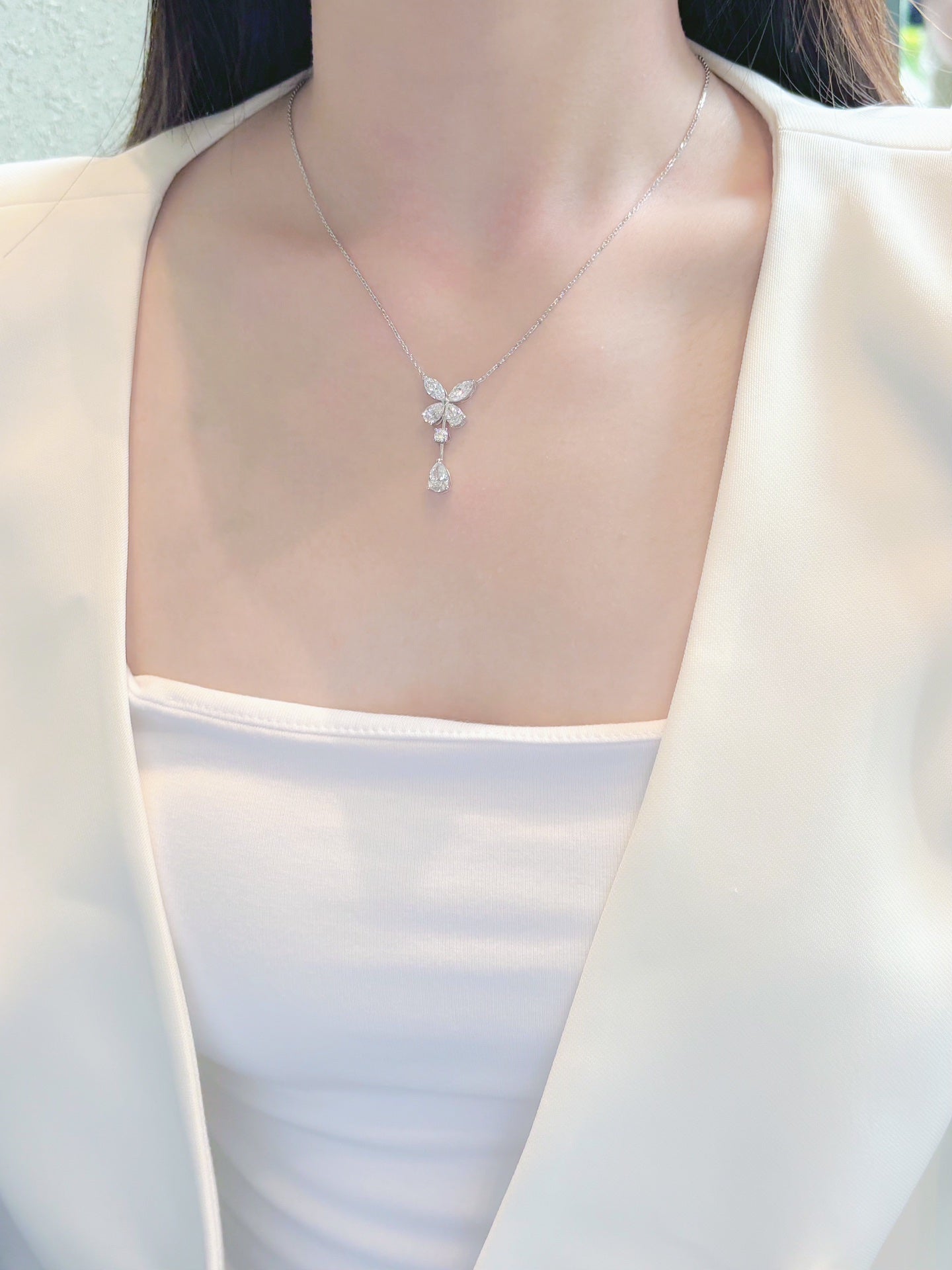 18K odlade Marquise Butterfly Drop hängande halsband - smycken pärla