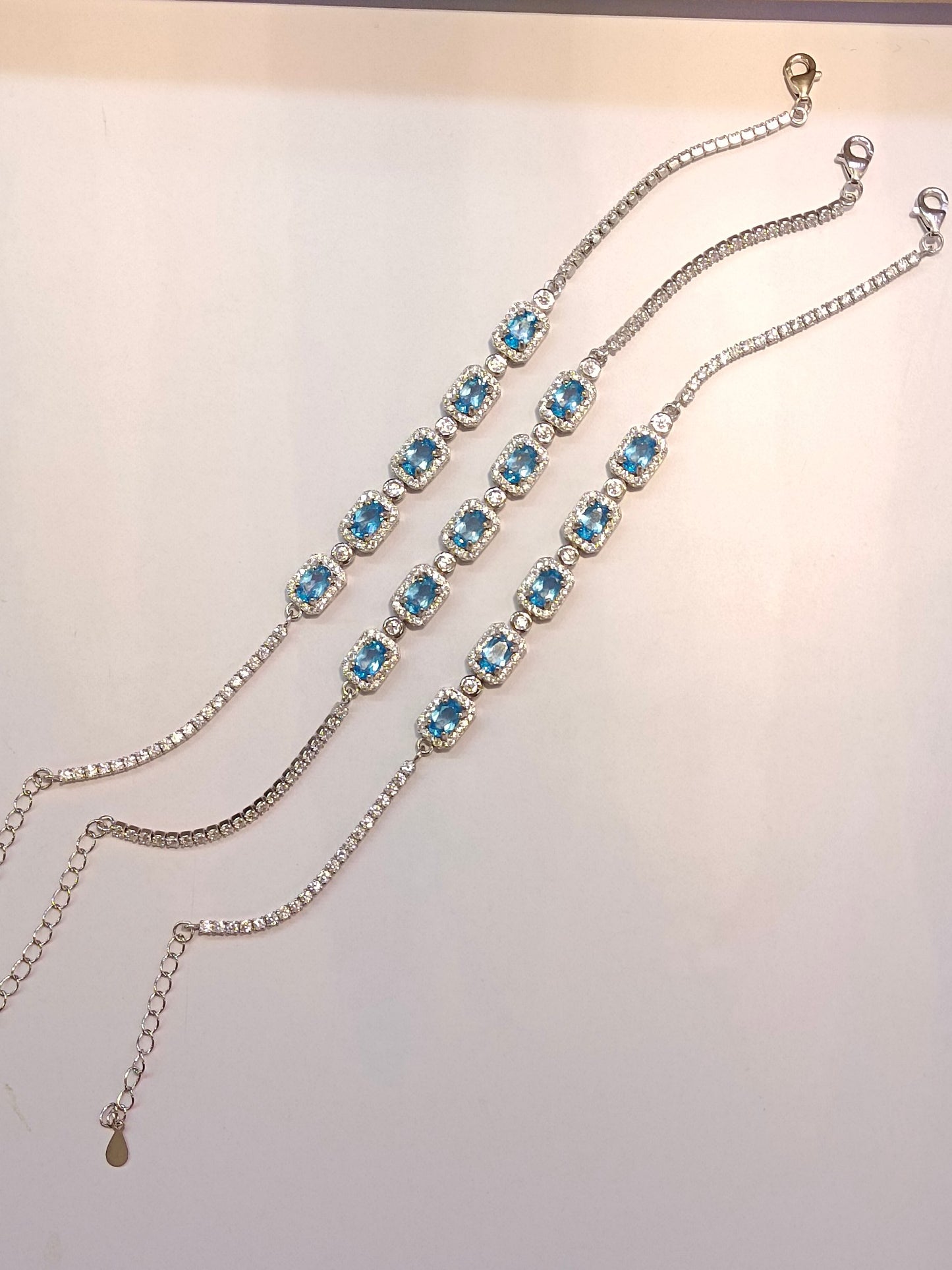 Elegant S925 Silver Embedded Topaz Stone Bracelet - Jewelry for Every Occasion