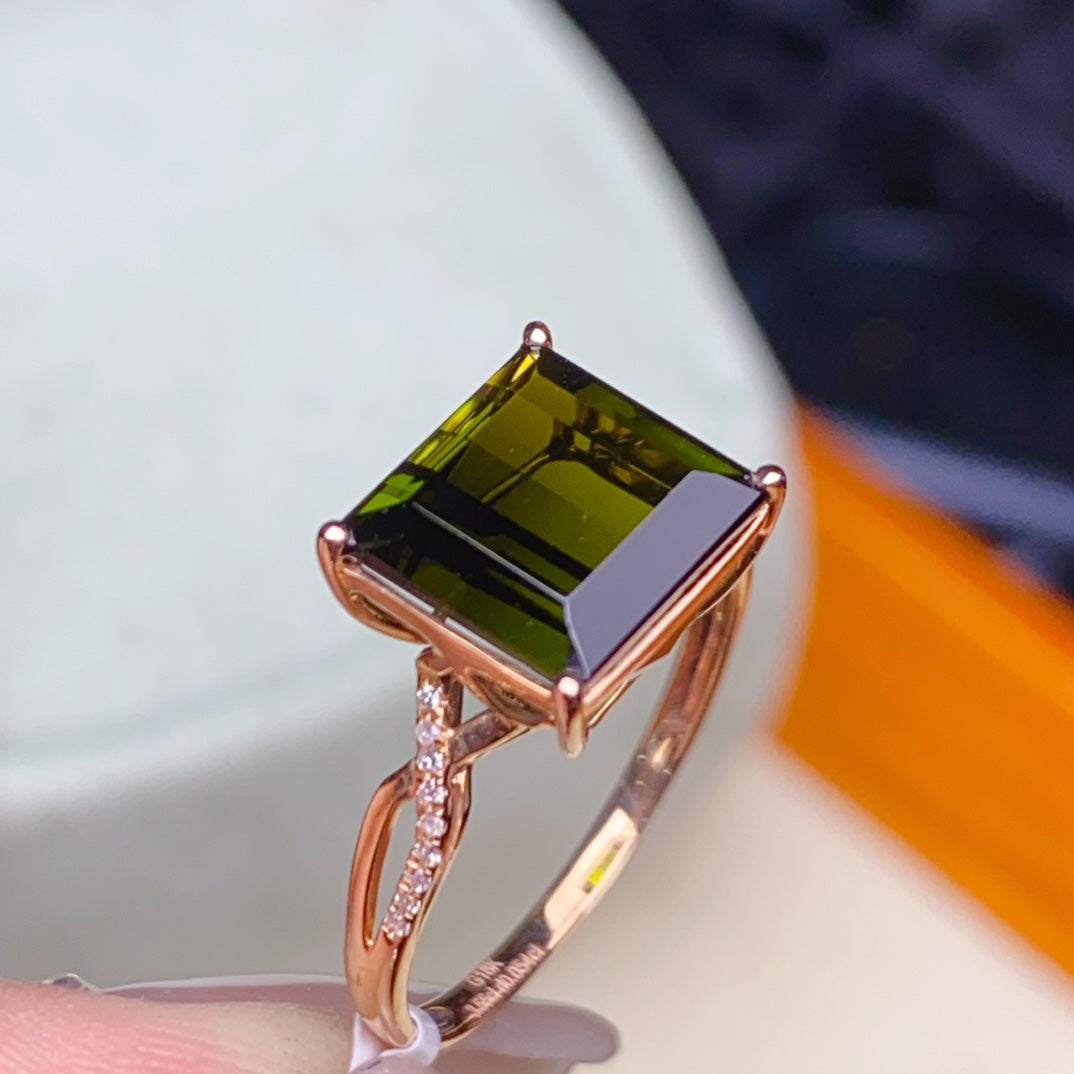 Exquisite 18K Gold Bixbite Ring with Diamond Accent - Elegant Jewelry