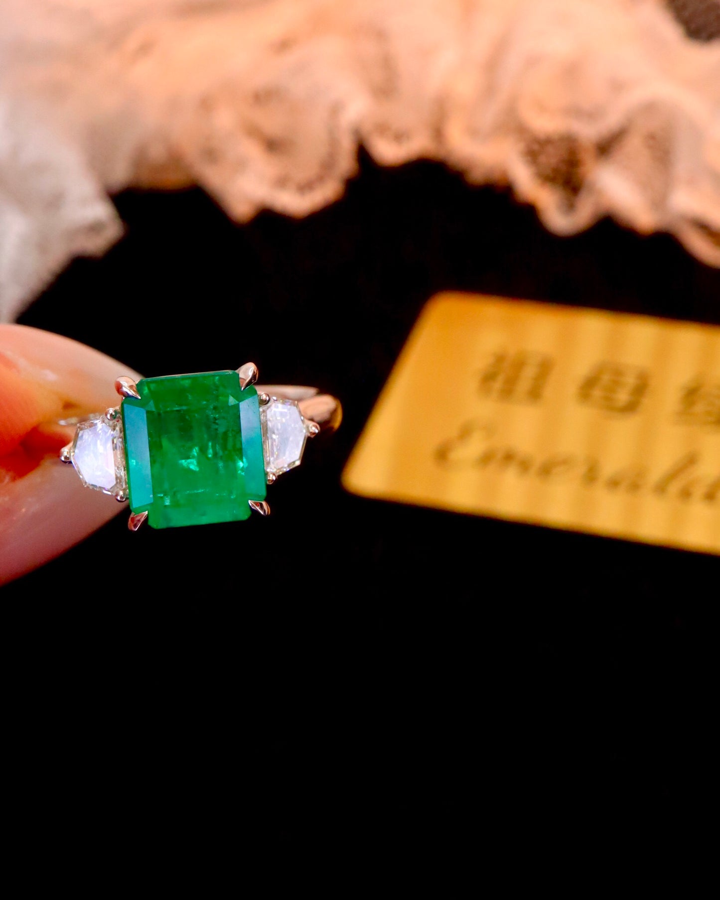Elegant and Versatile Three-Stone Jewelry: Natural Emerald Ring
