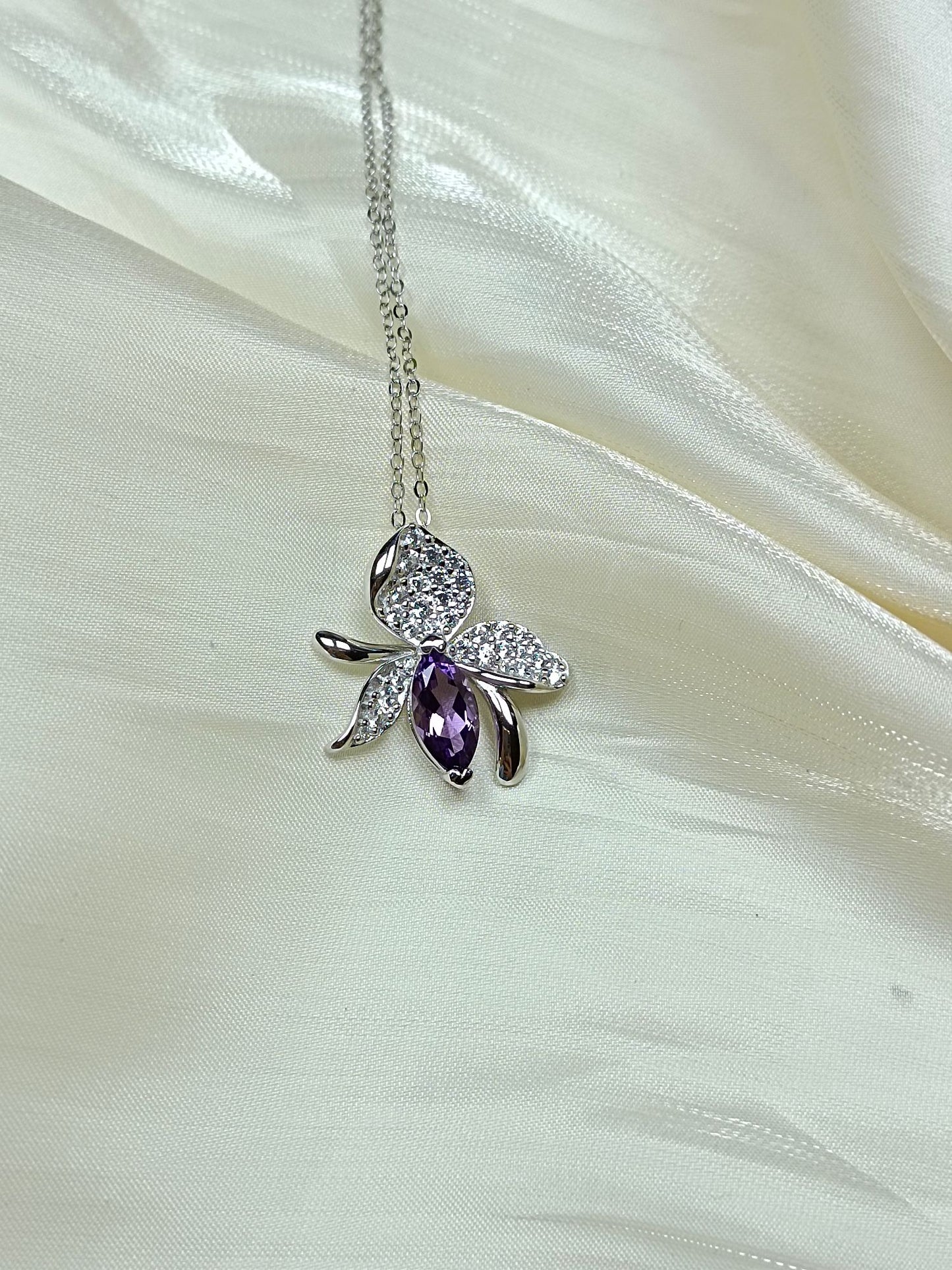Eleganti gioielli con ciondolo giglio di ametista in argento sterling S925